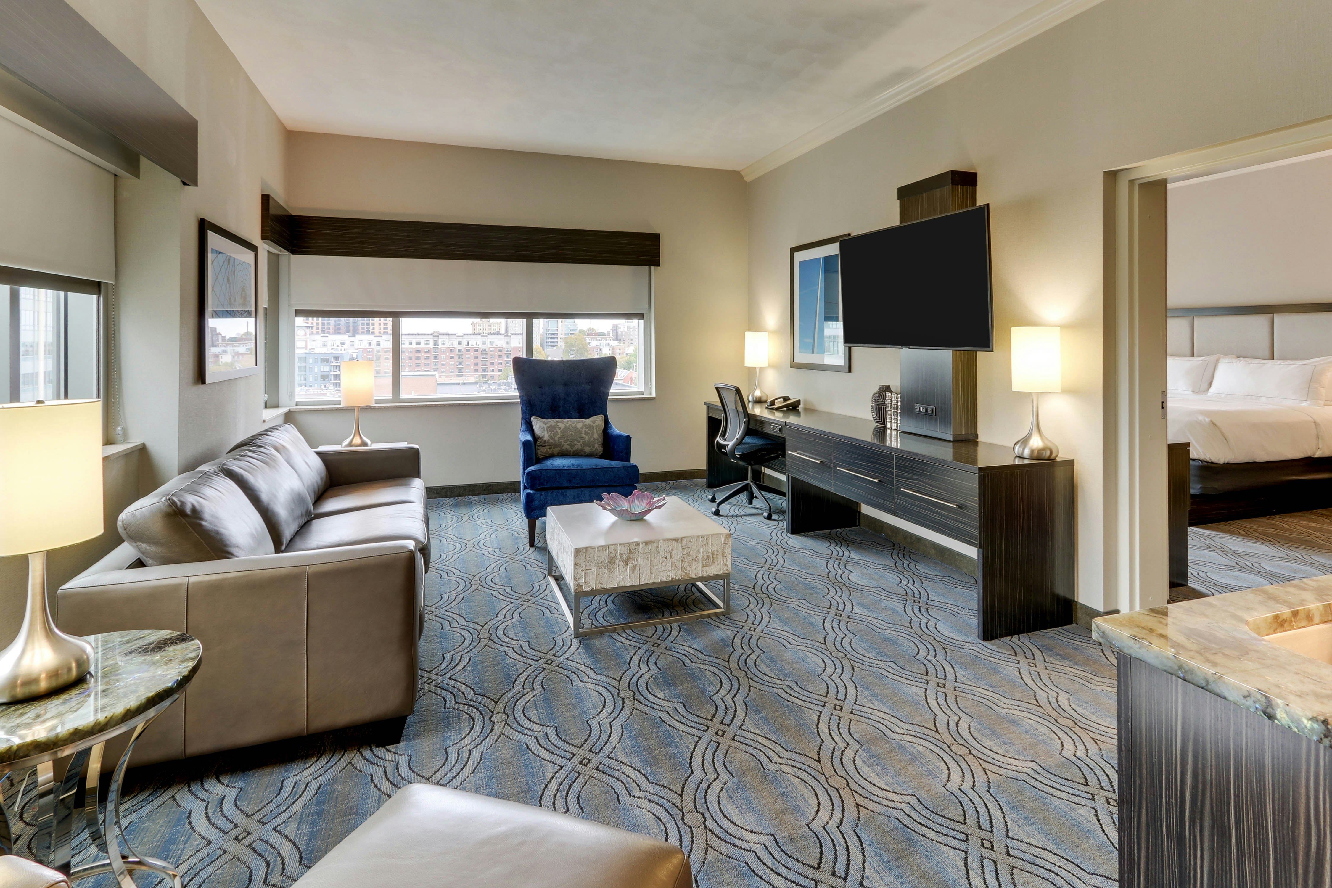 1 KING 2 ROOM SUITE