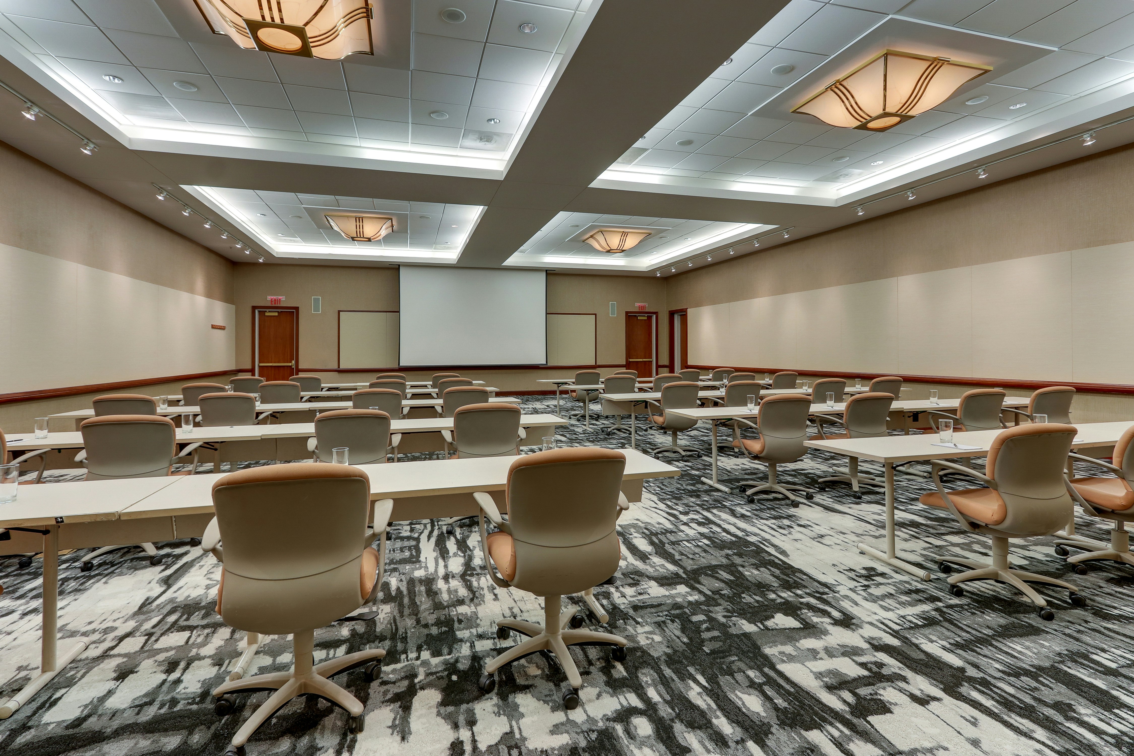 The Chattanoogan Hotel, Curio Collection by Hilton