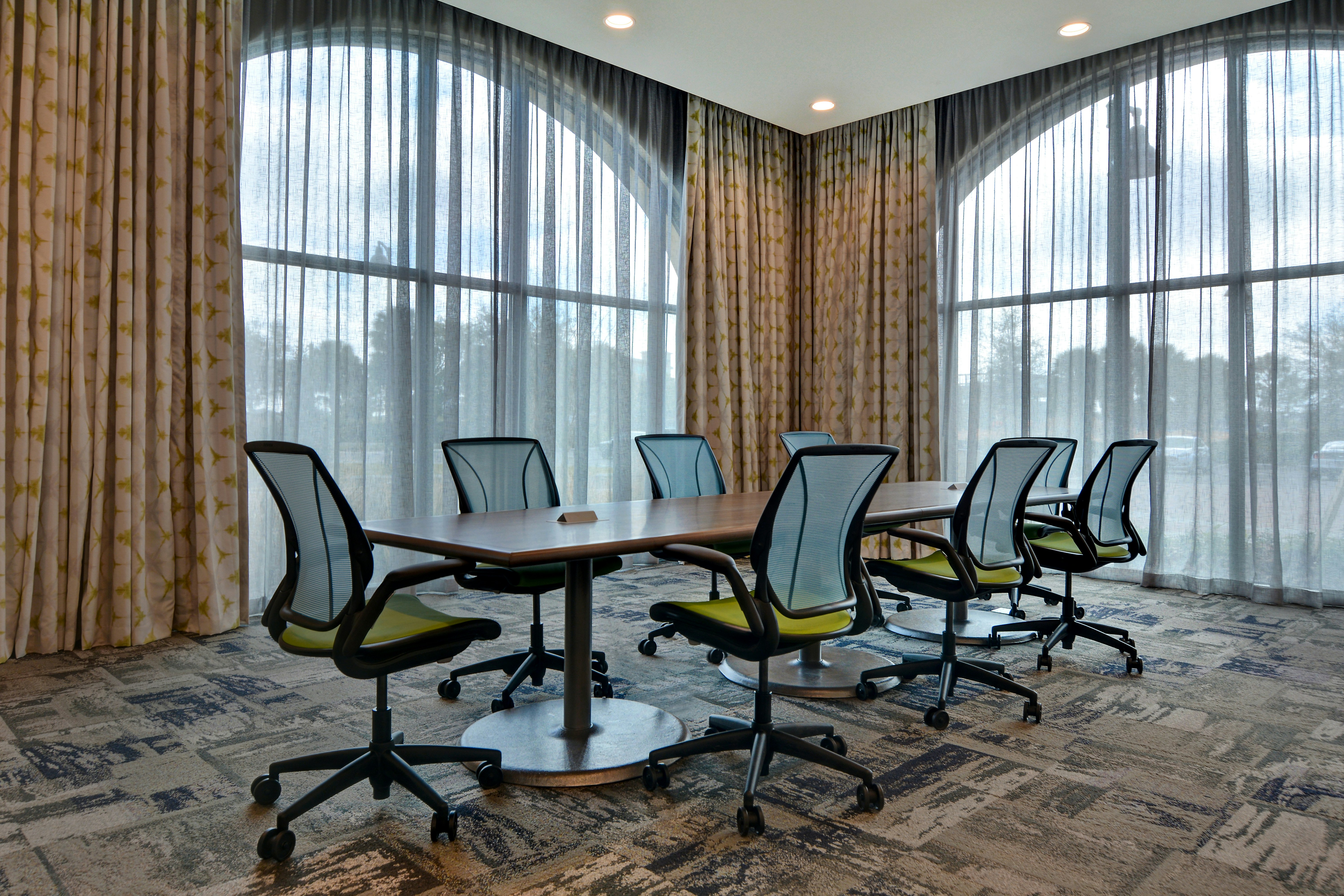 Home2 Suites by Hilton Orlando at FLAMINGO CROSSINGS Town Center