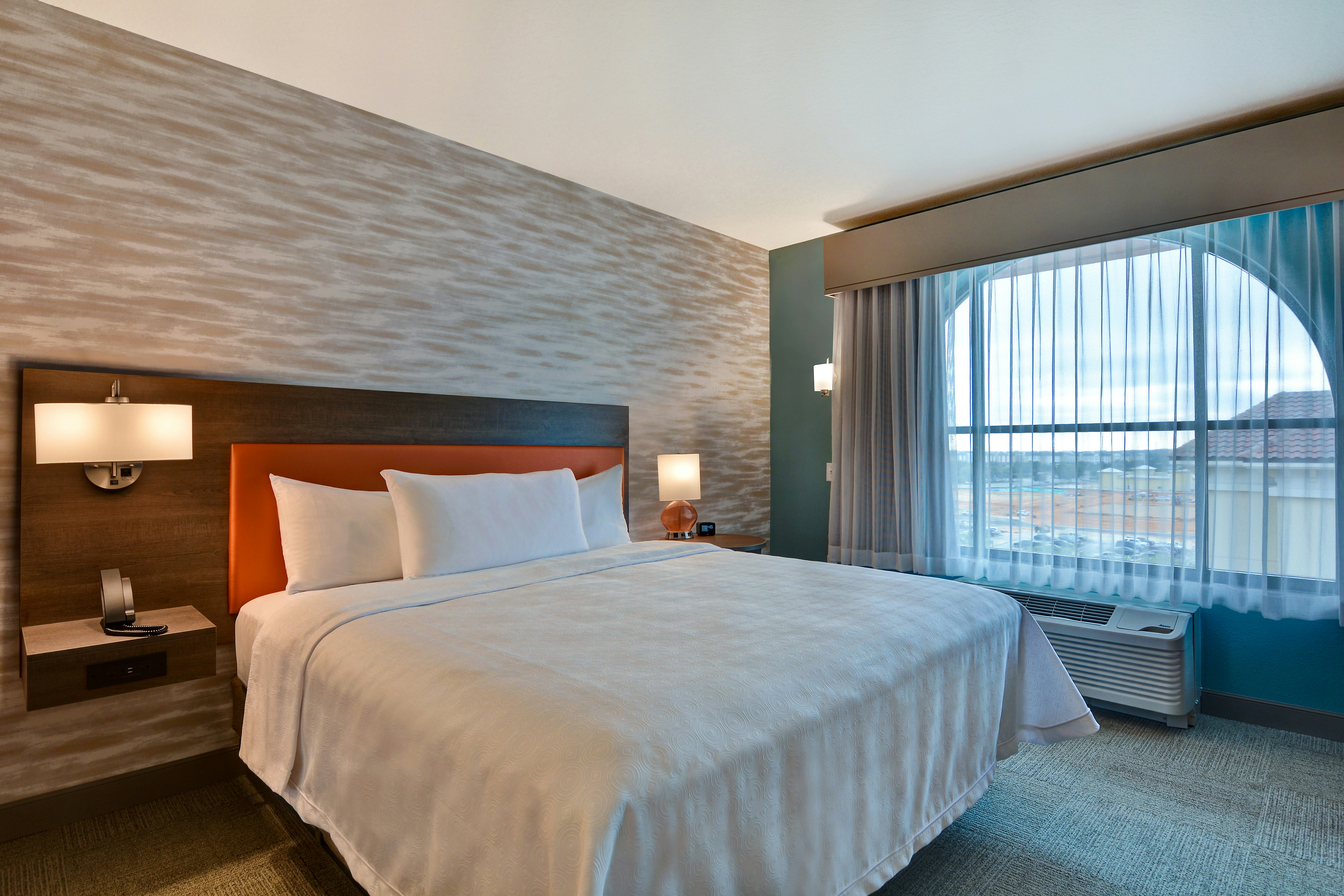 Home2 Suites by Hilton Orlando at FLAMINGO CROSSINGS Town Center