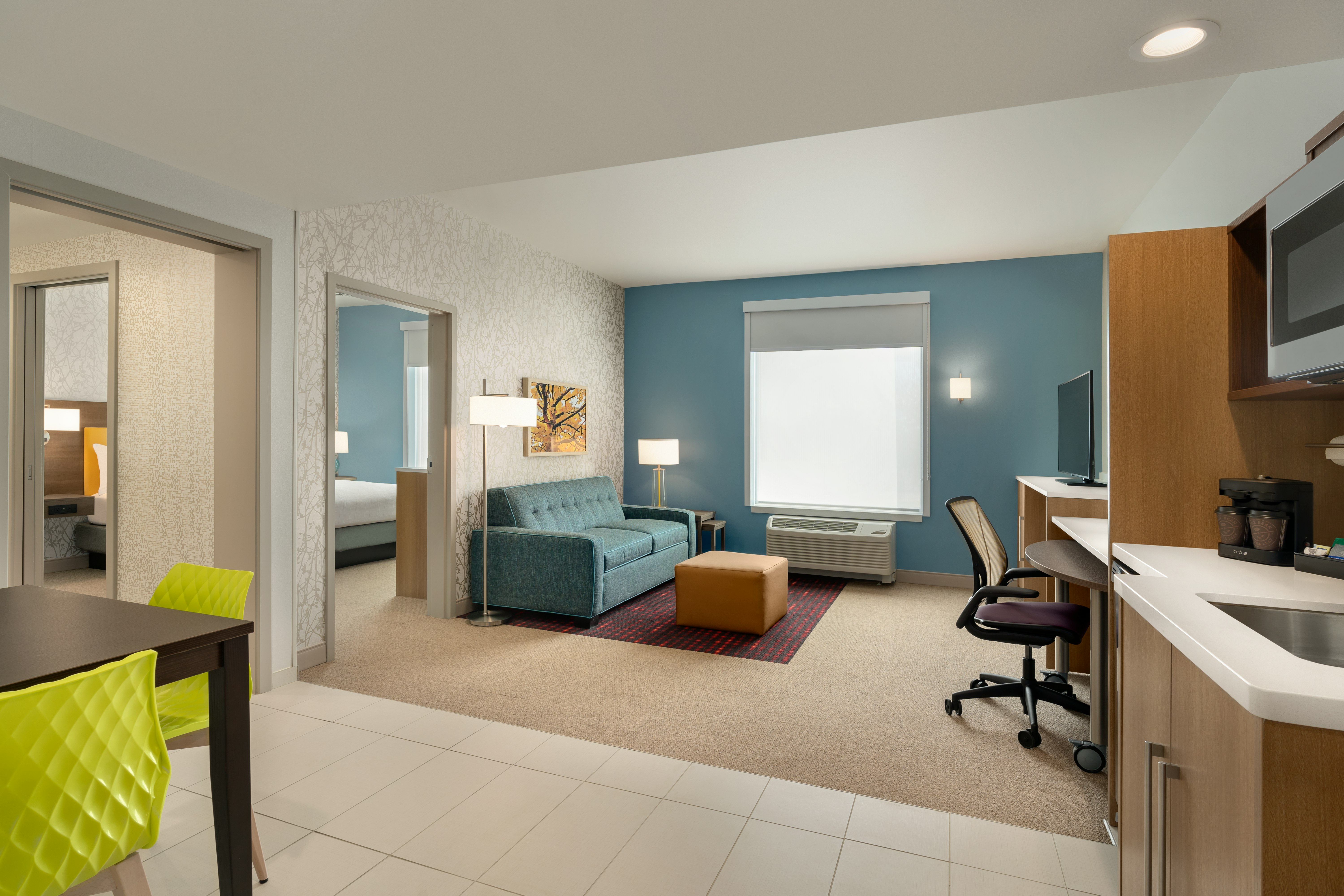 1 KING 1BDRM SUITE NONSMOK