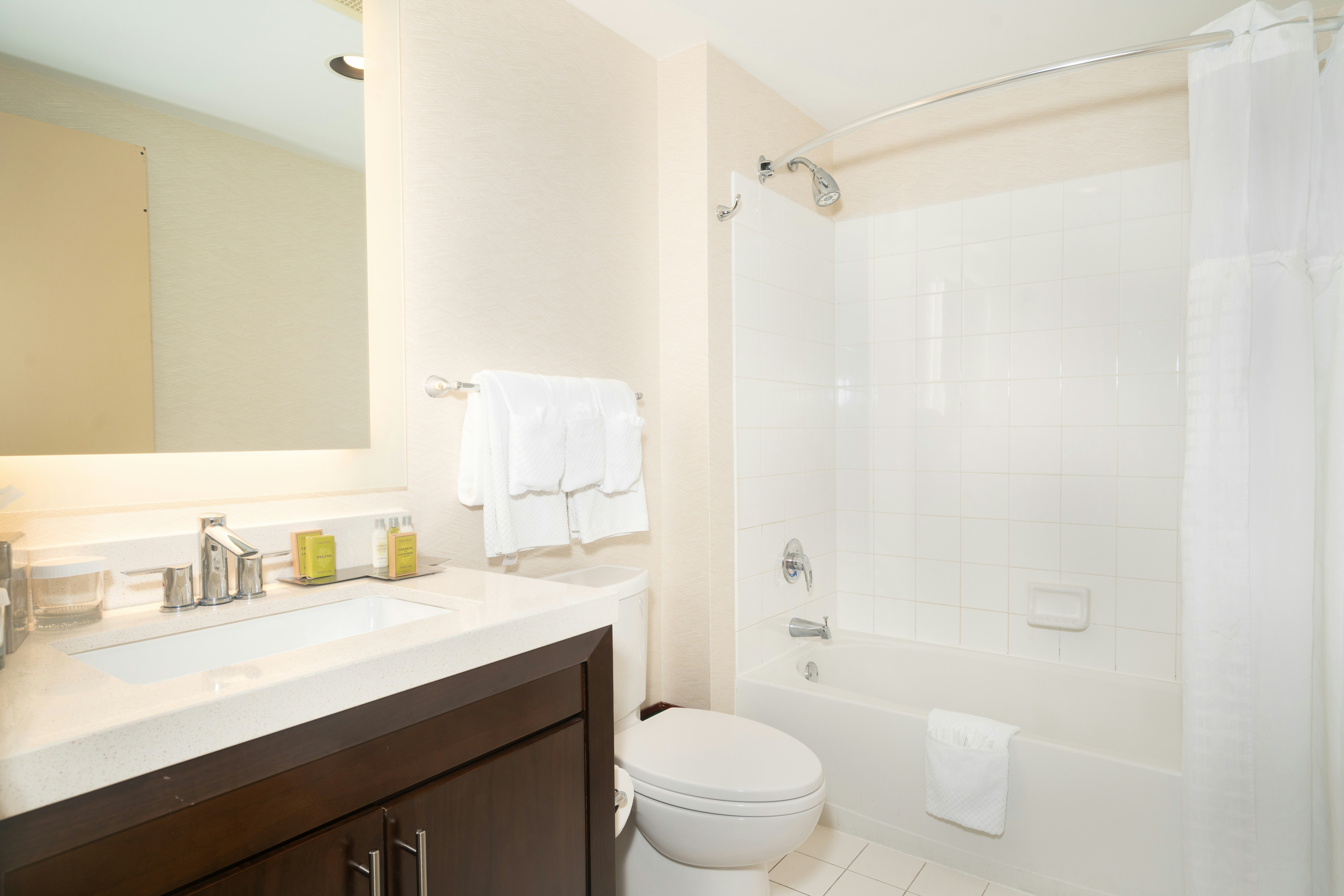 DoubleTree Resort & Spa by Hilton Hotel Ocean Point – North Miami Beach