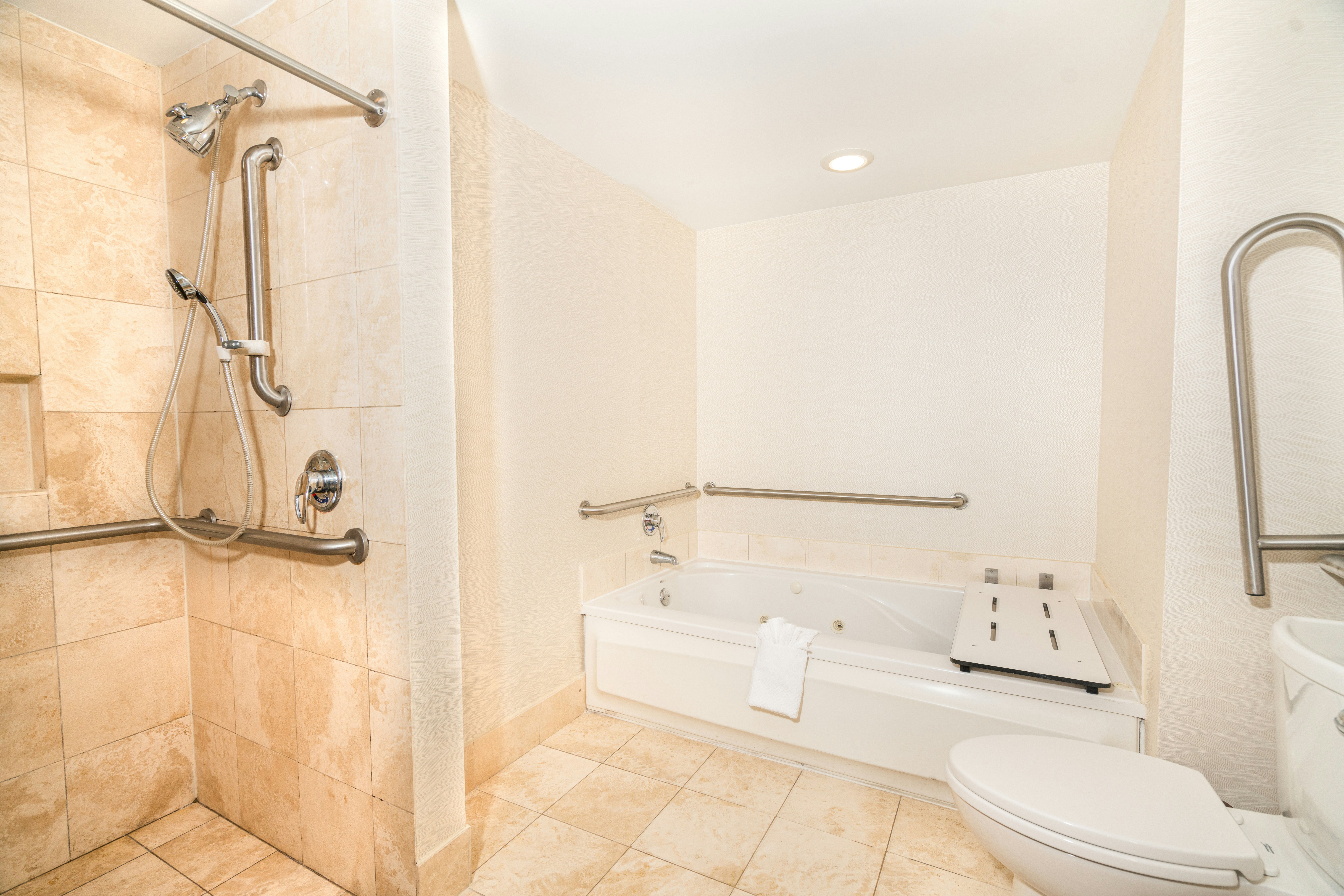 DoubleTree Resort & Spa by Hilton Hotel Ocean Point – North Miami Beach