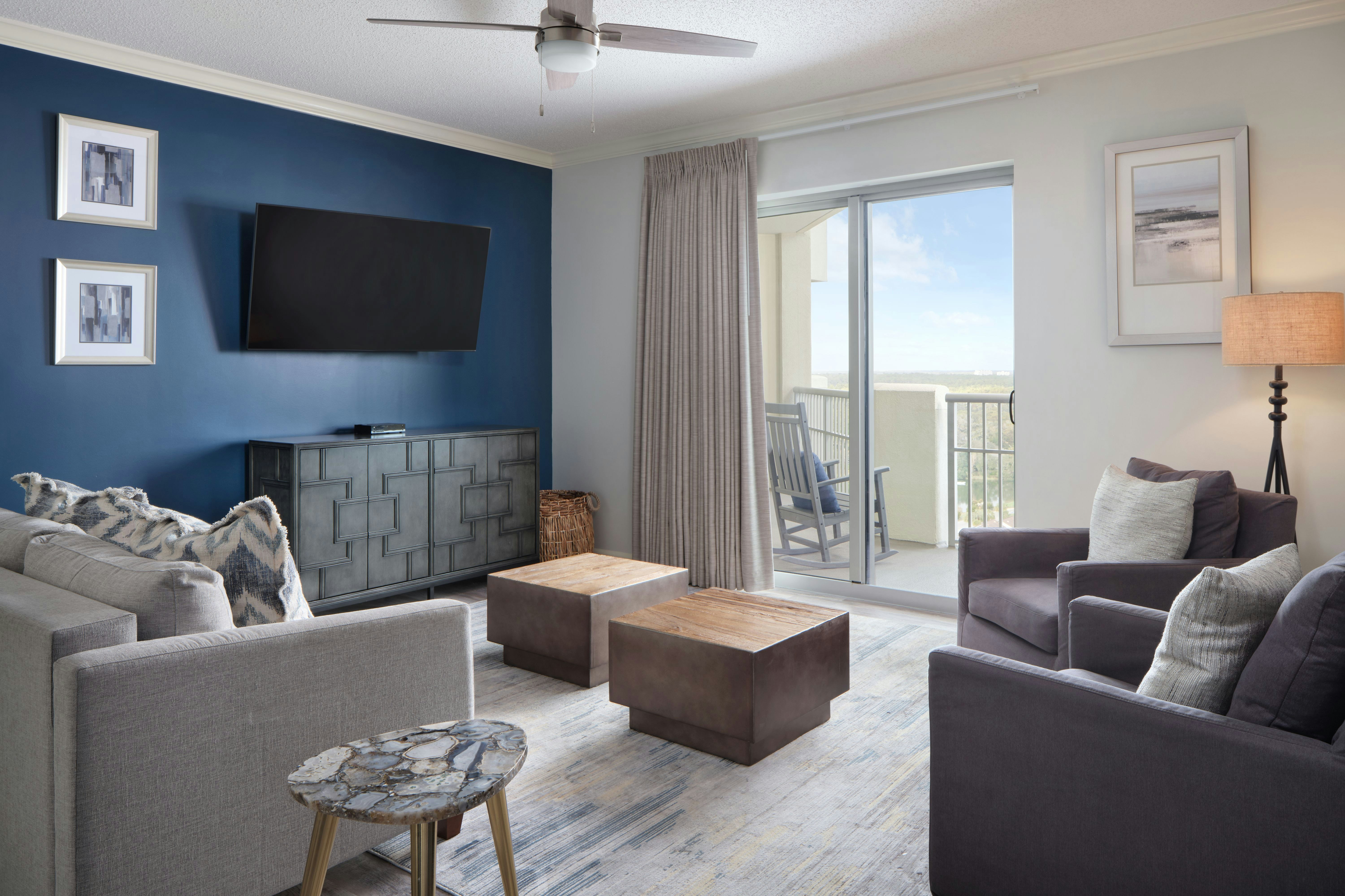 2 BDRM OCVW CONDO-1KNG/2QN