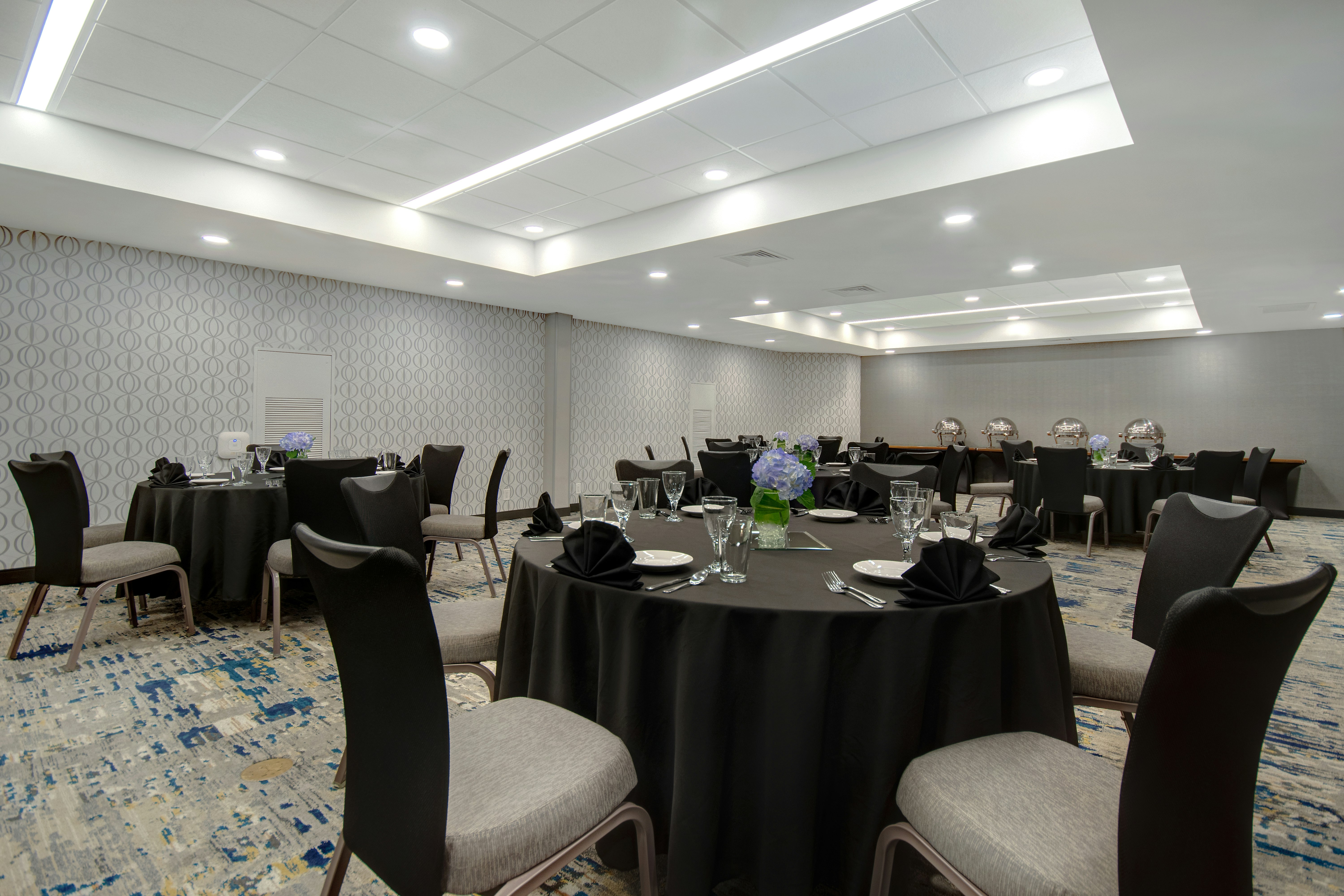 Embassy Suites by Hilton Detroit Metro Airport