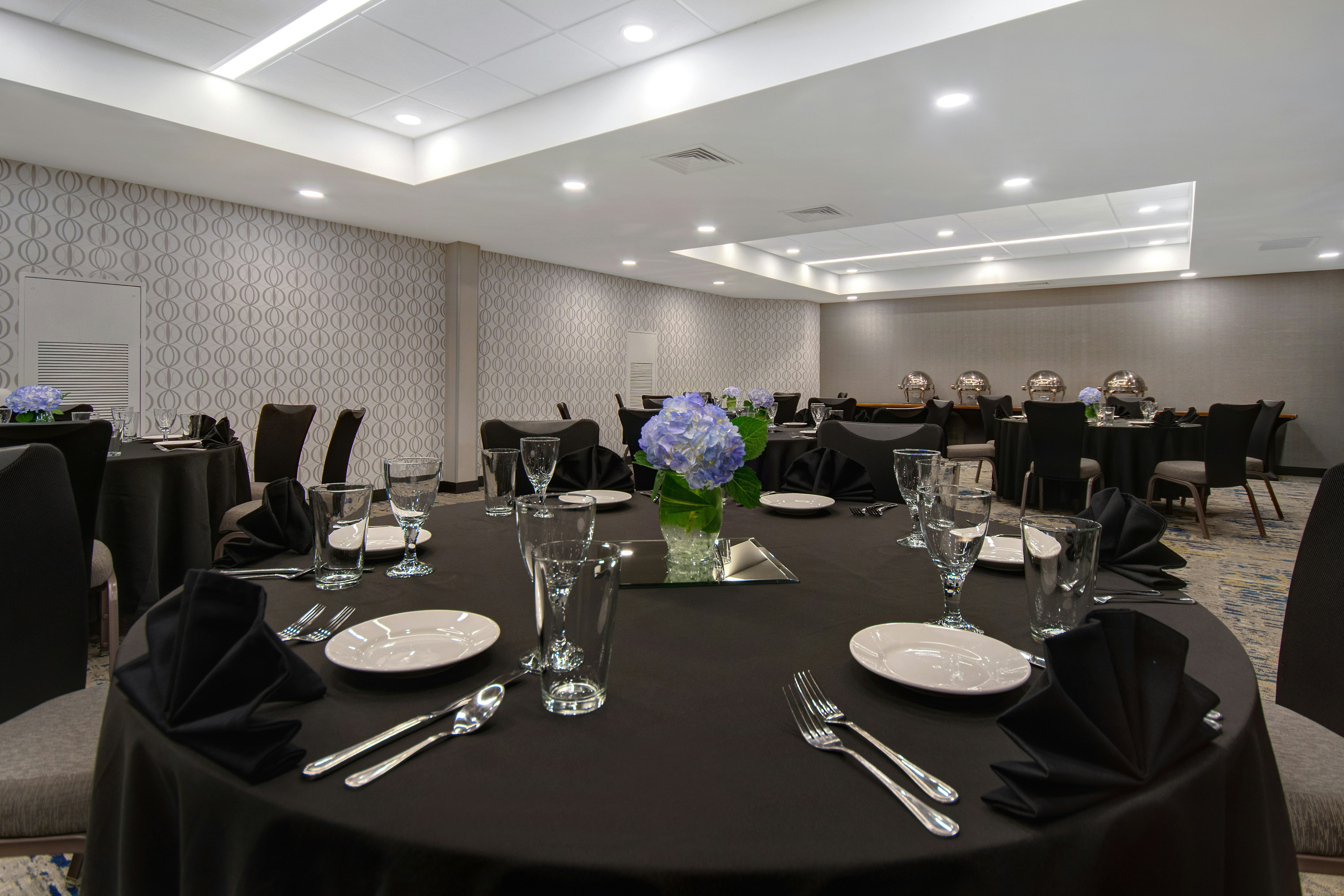 Embassy Suites by Hilton Detroit Metro Airport