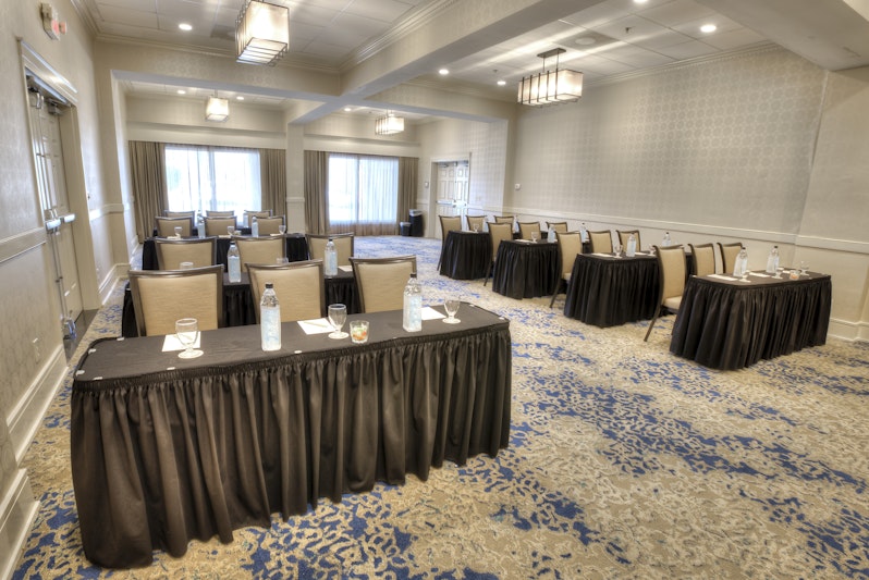 DoubleTree Suites by Hilton at The Battery Atlanta