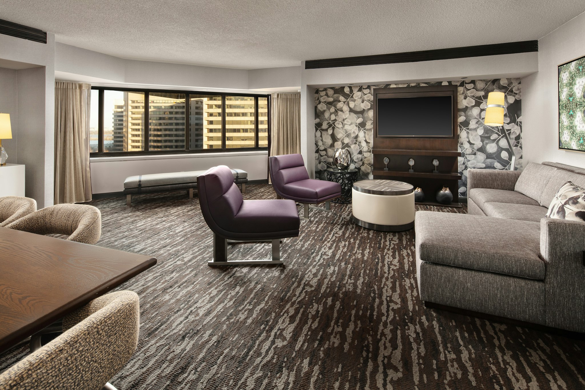 Embassy Suites by Hilton Crystal City National Airport