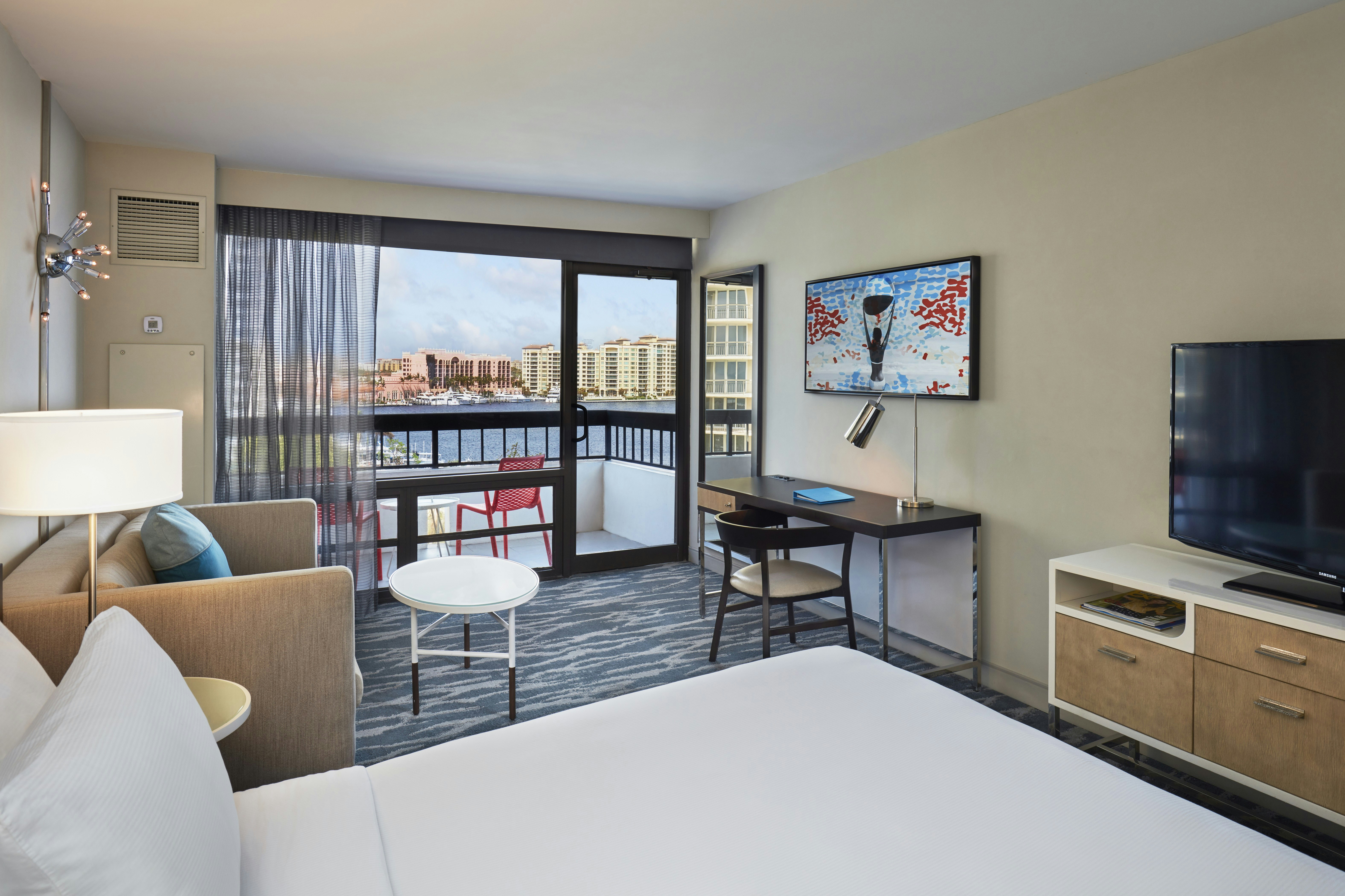 Waterstone Resort & Marina Boca Raton, Curio Collection by Hilton
