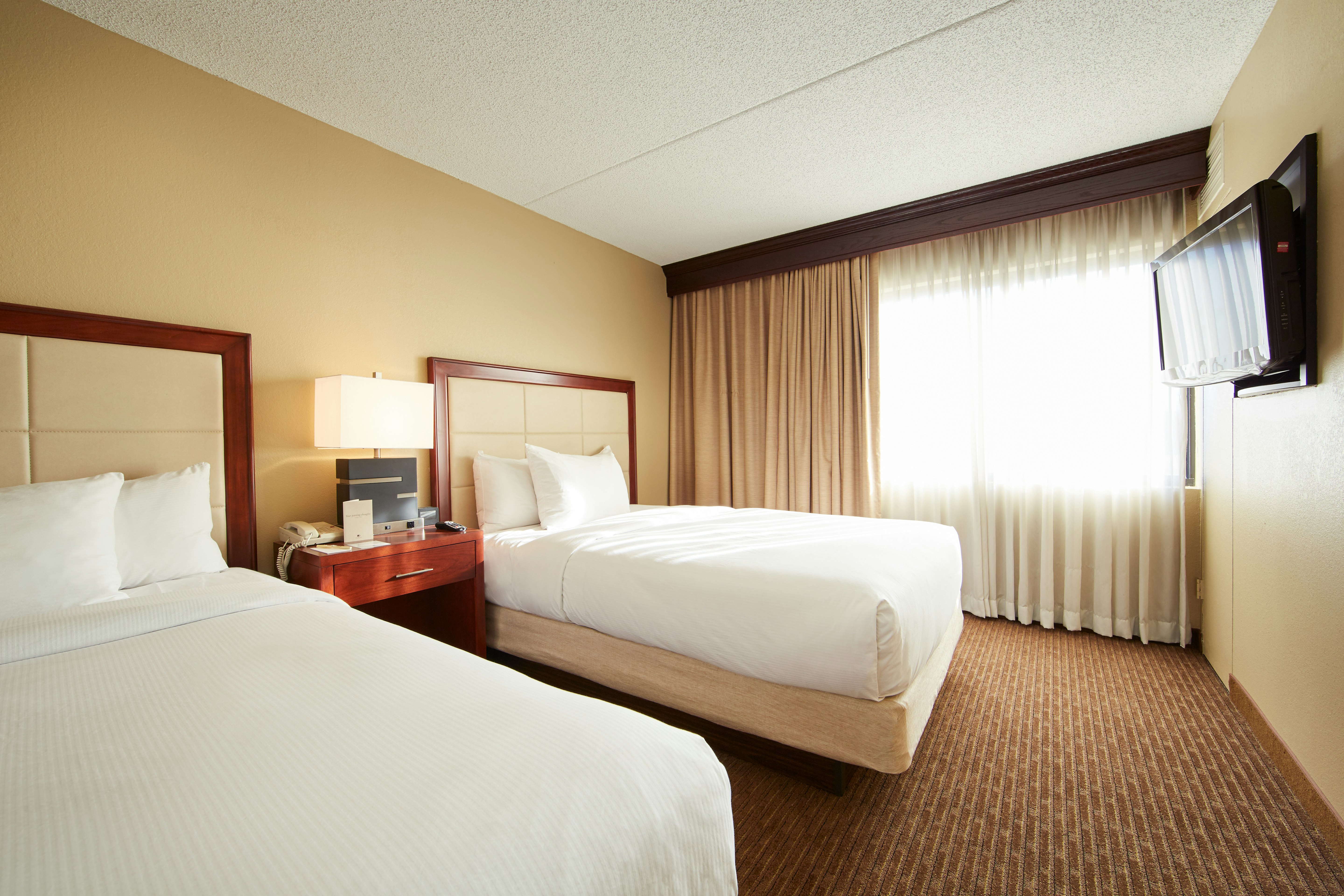 DoubleTree Suites by Hilton Cincinnati – Blue Ash