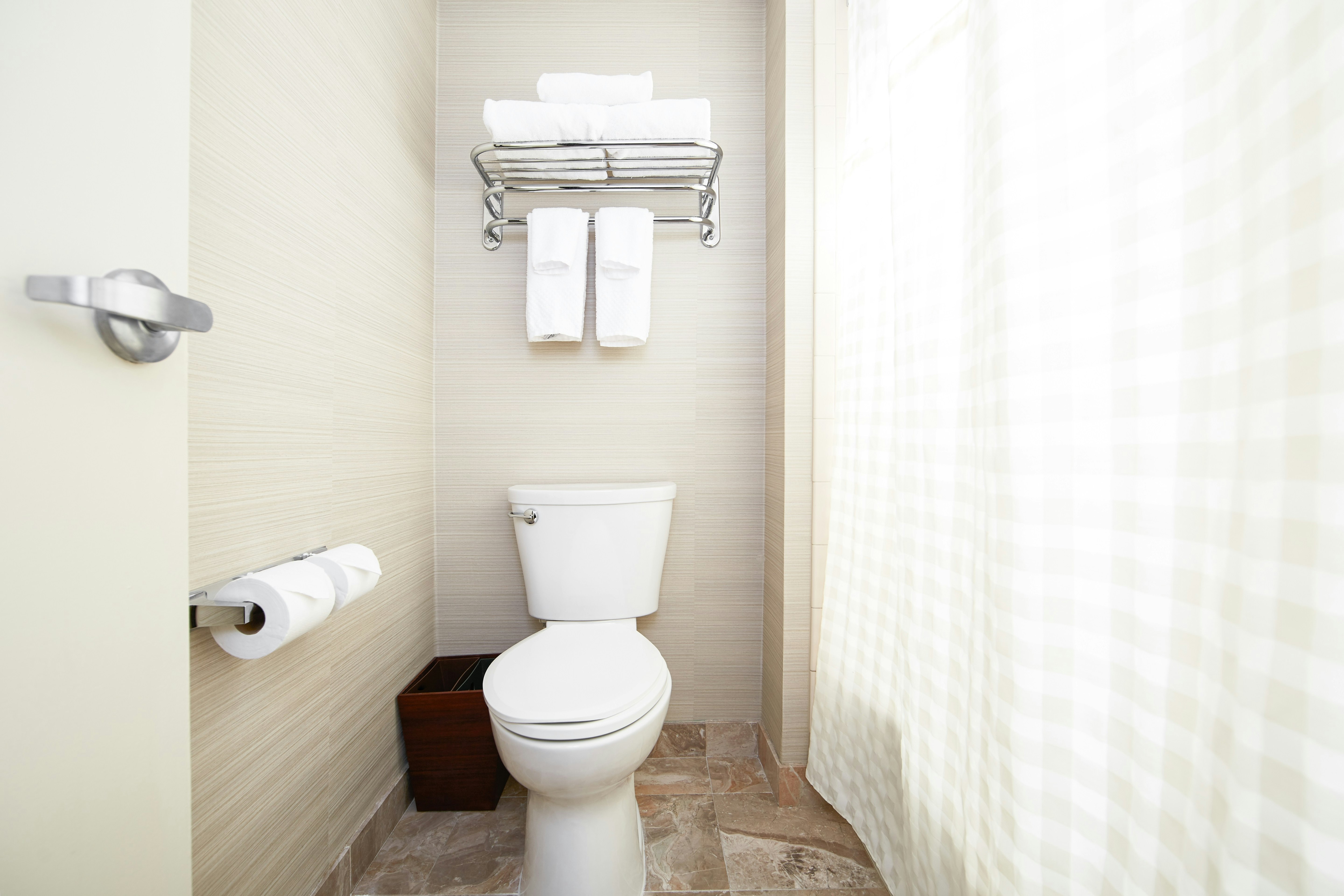 DoubleTree Suites by Hilton Cincinnati – Blue Ash