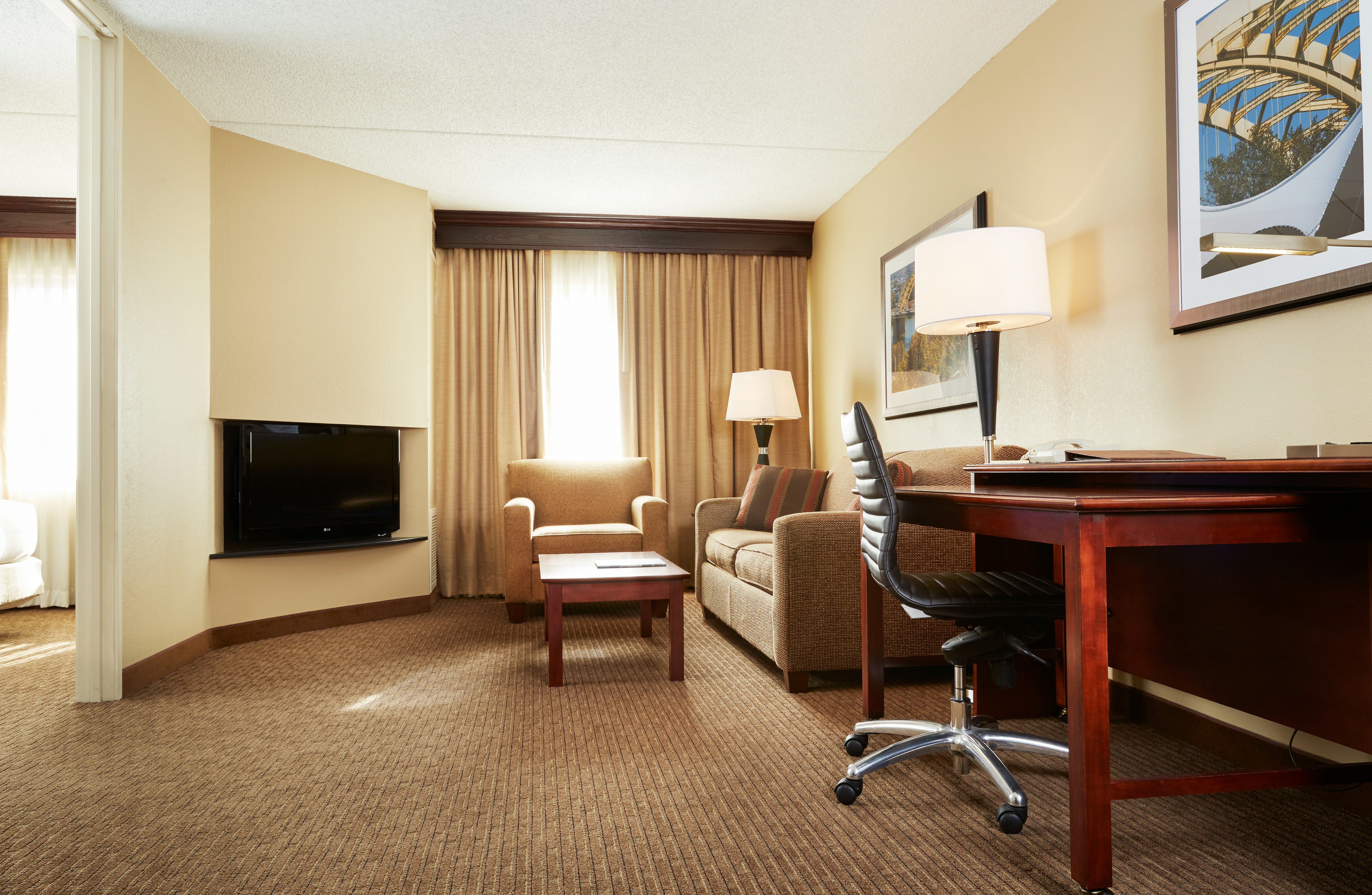 DoubleTree Suites by Hilton Cincinnati – Blue Ash