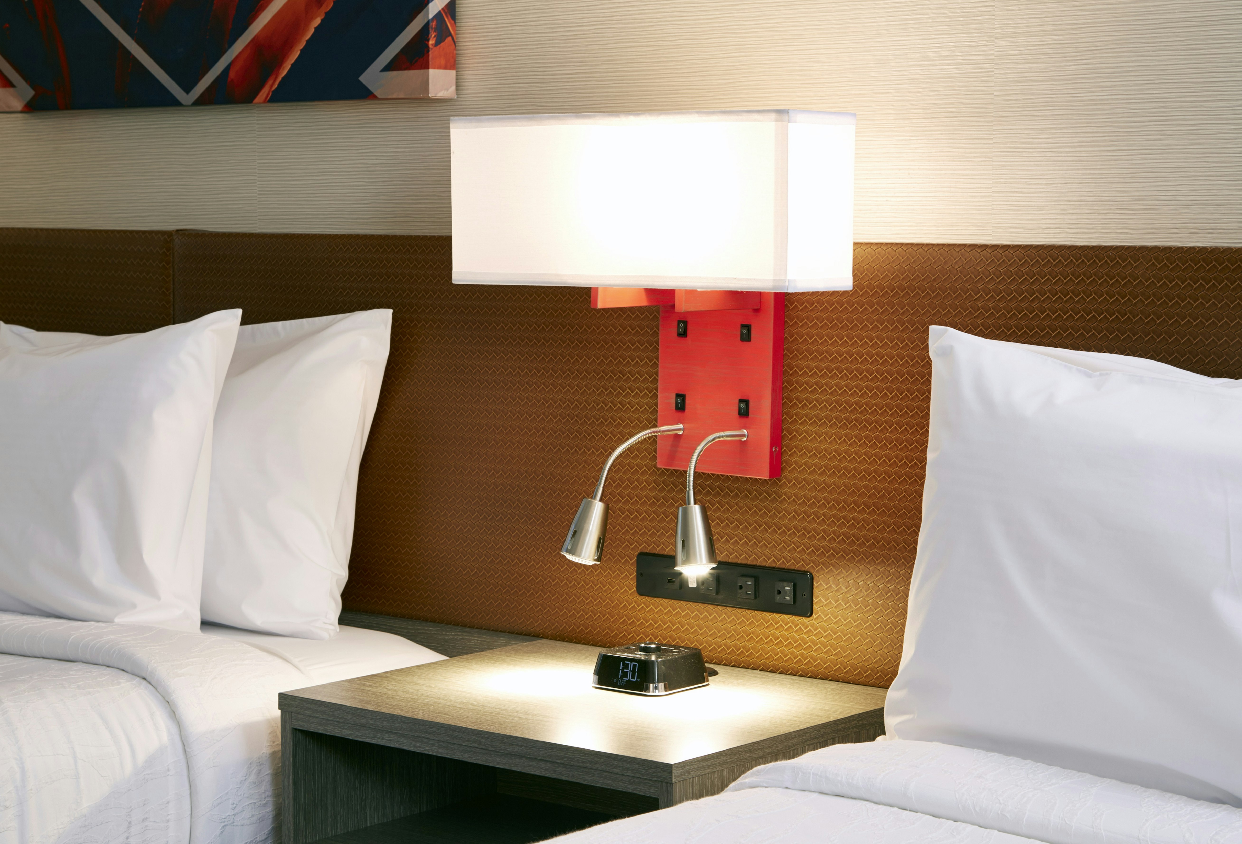 2 DOUBLE BEDS