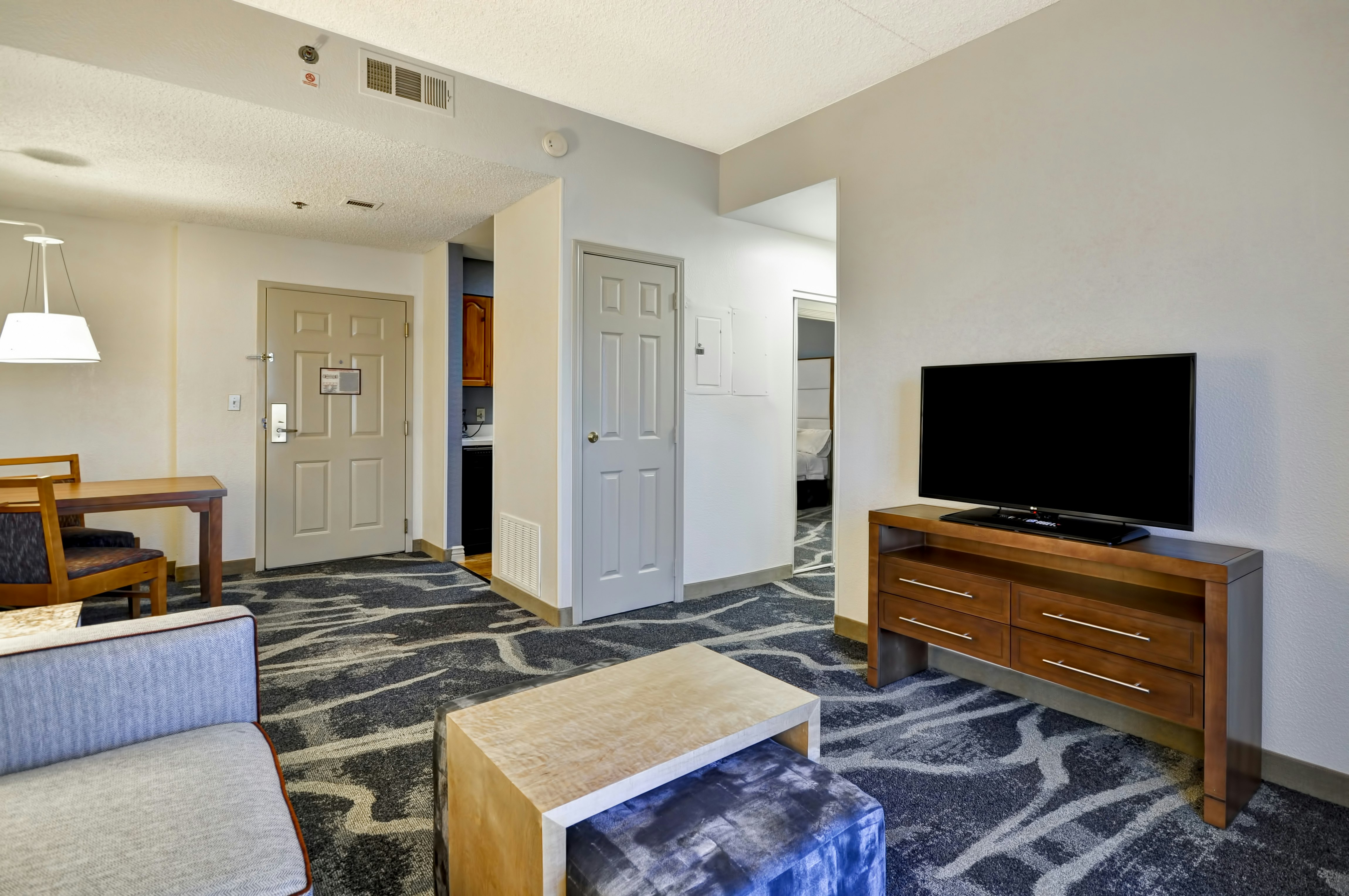 Homewood Suites by Hilton Phoenix – Biltmore