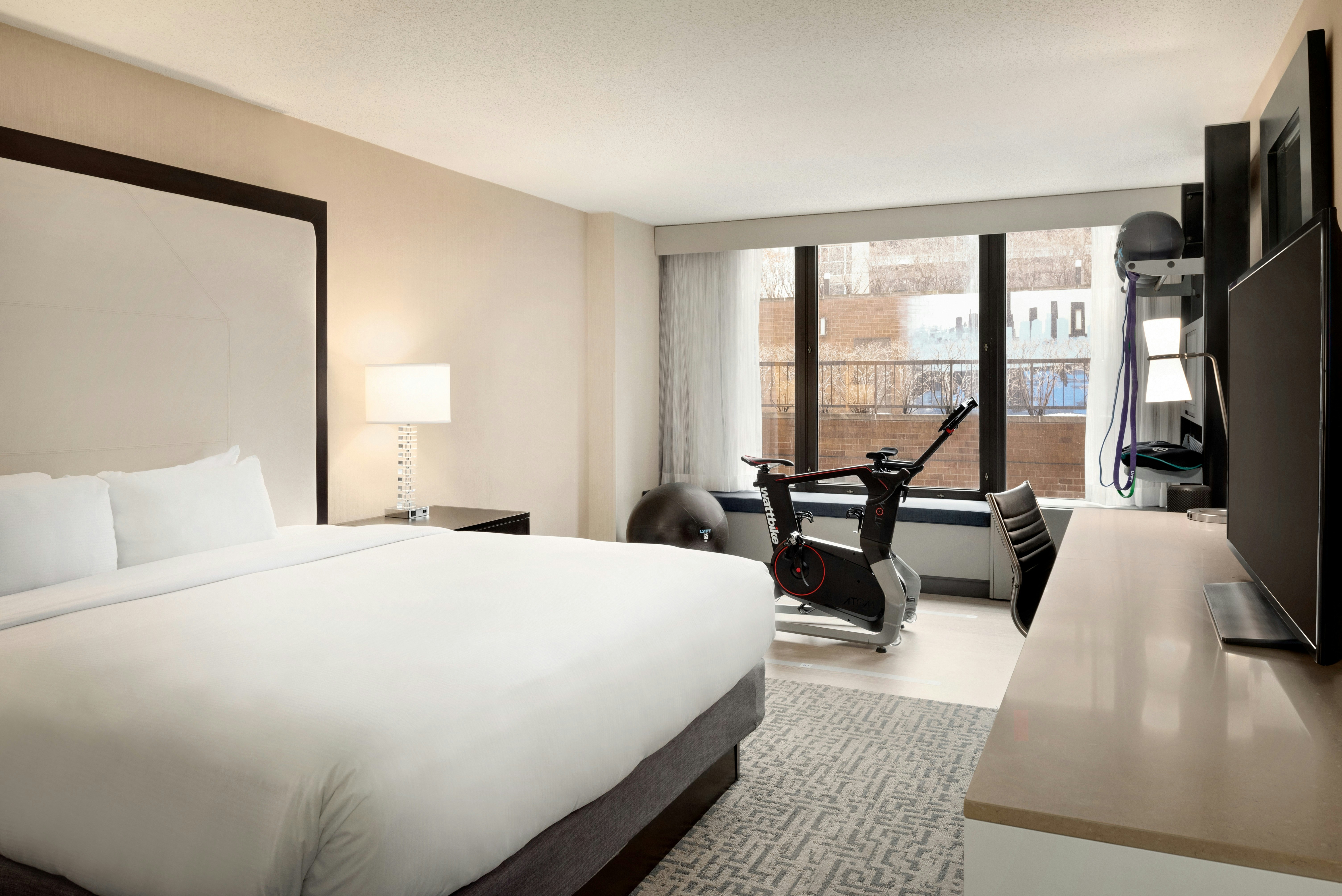 1 KING BED FITNESS ROOM