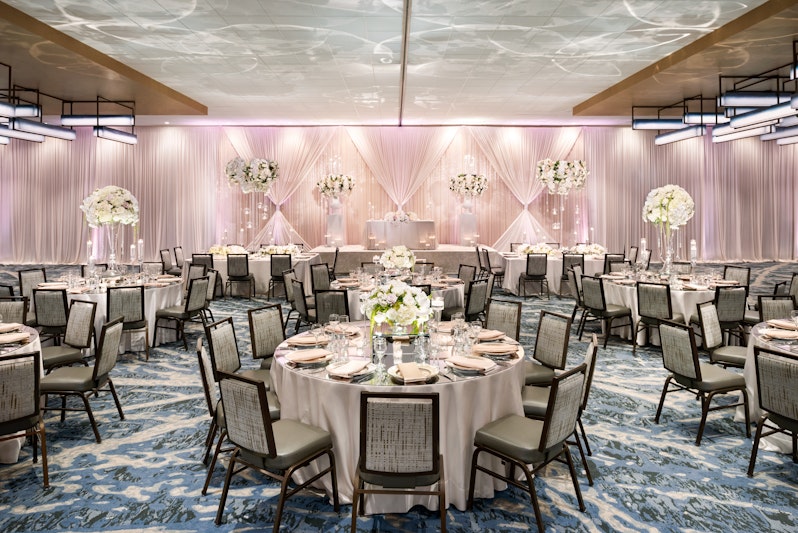 DoubleTree by Hilton Hotel Chicago – Magnificent Mile