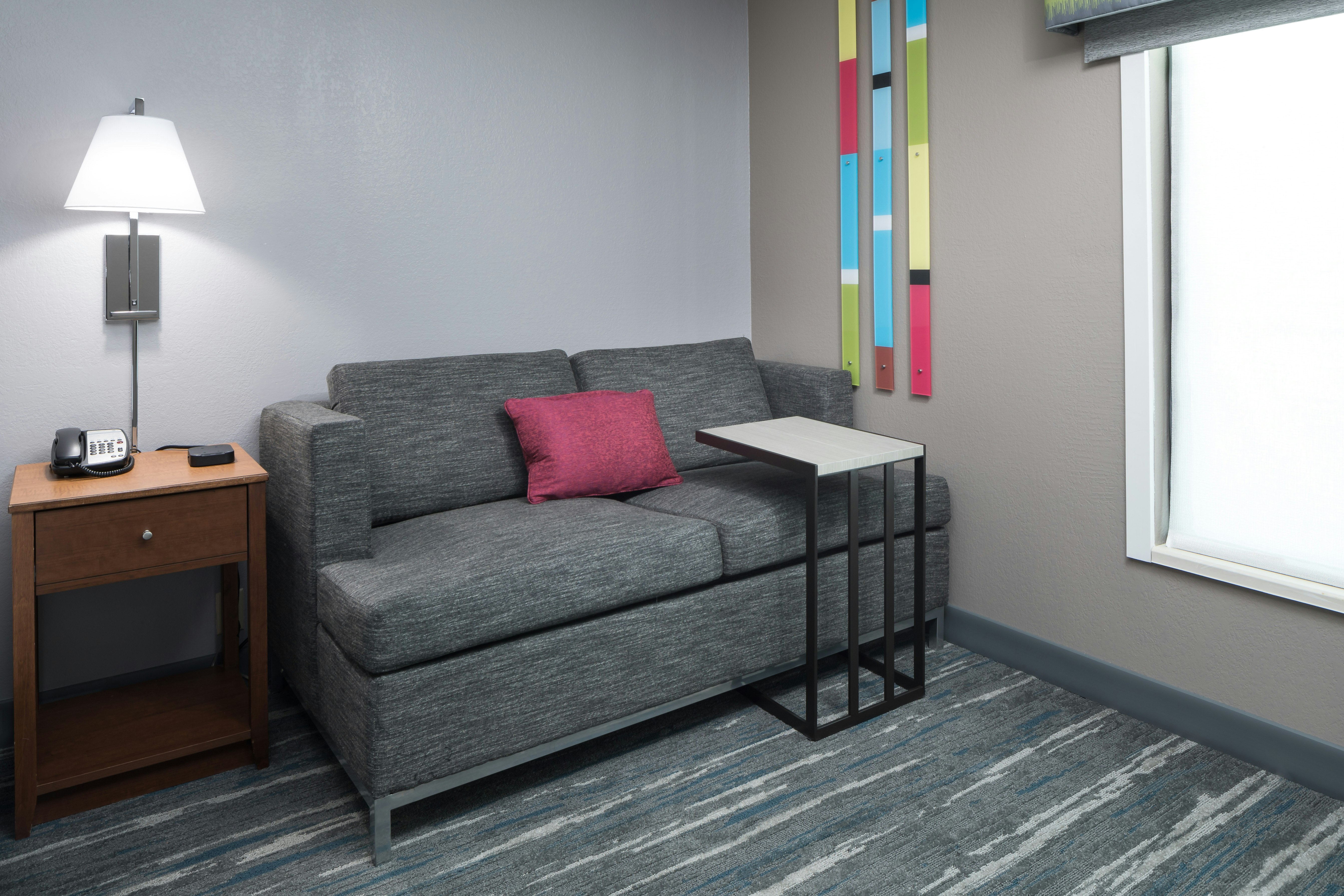 KING STUDIO SUITE NONSMOKI