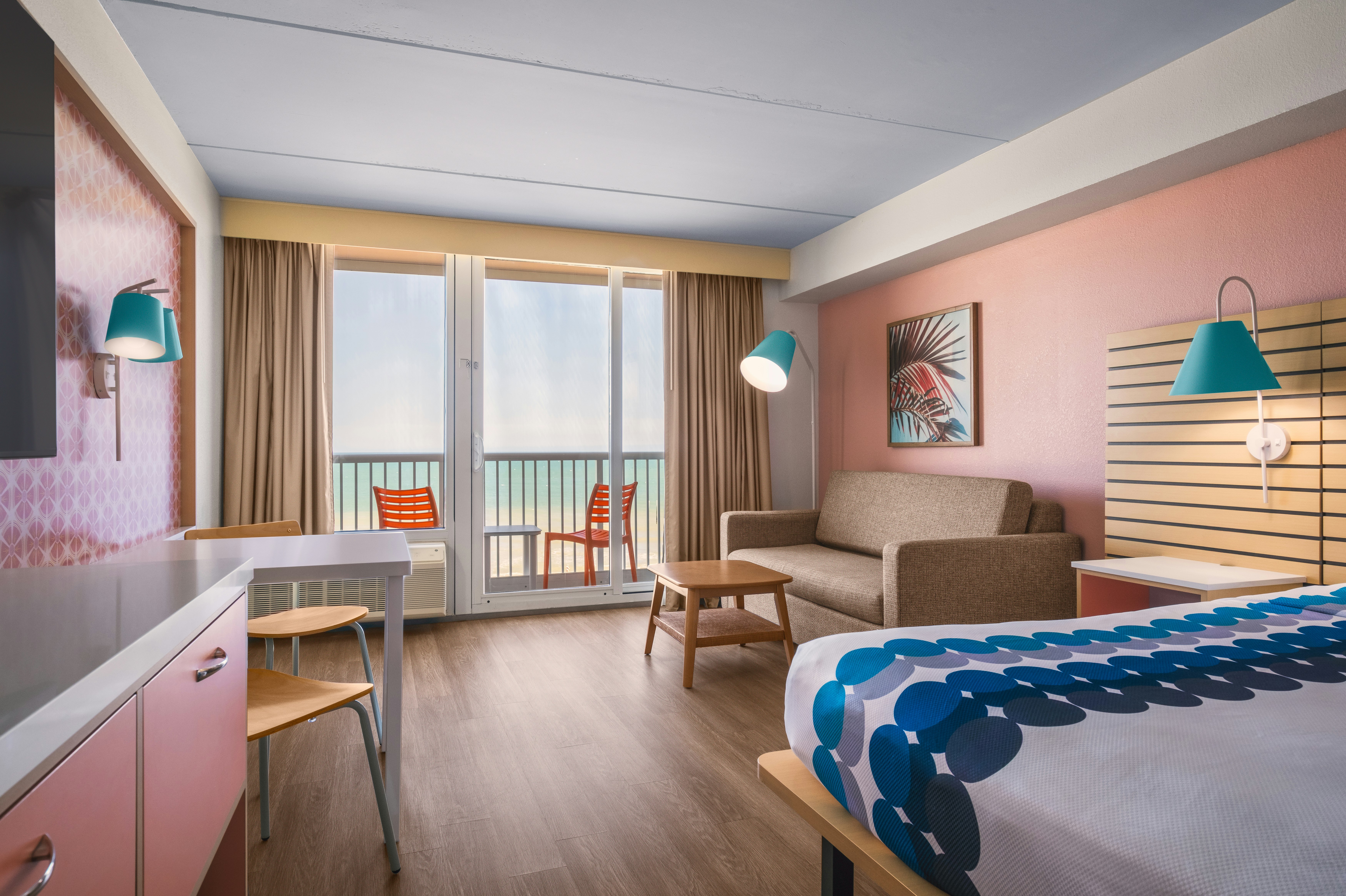 Golden Sands Oceanfront Hotel