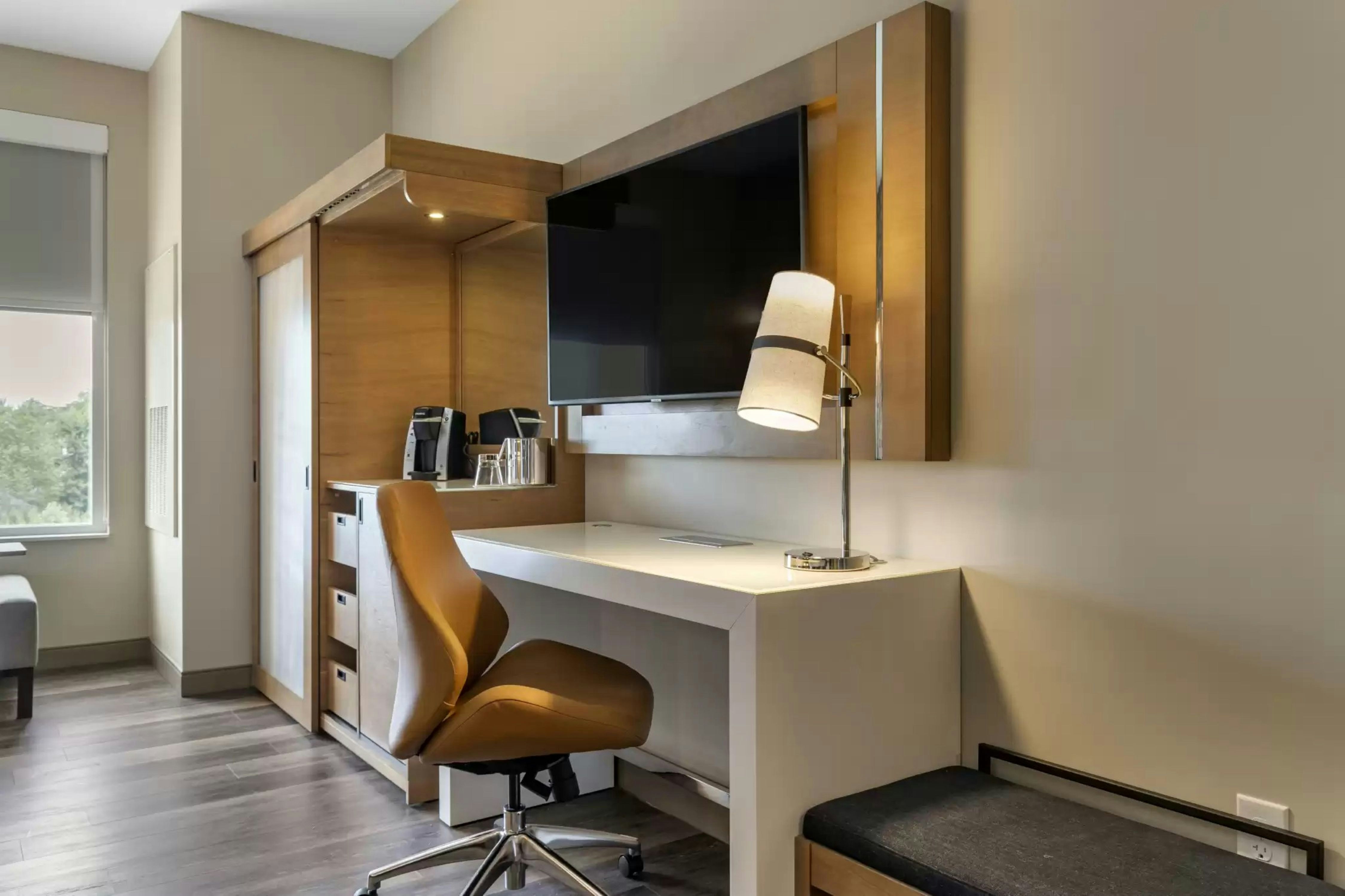 DoubleTree by Hilton Greenville Woodruff Road