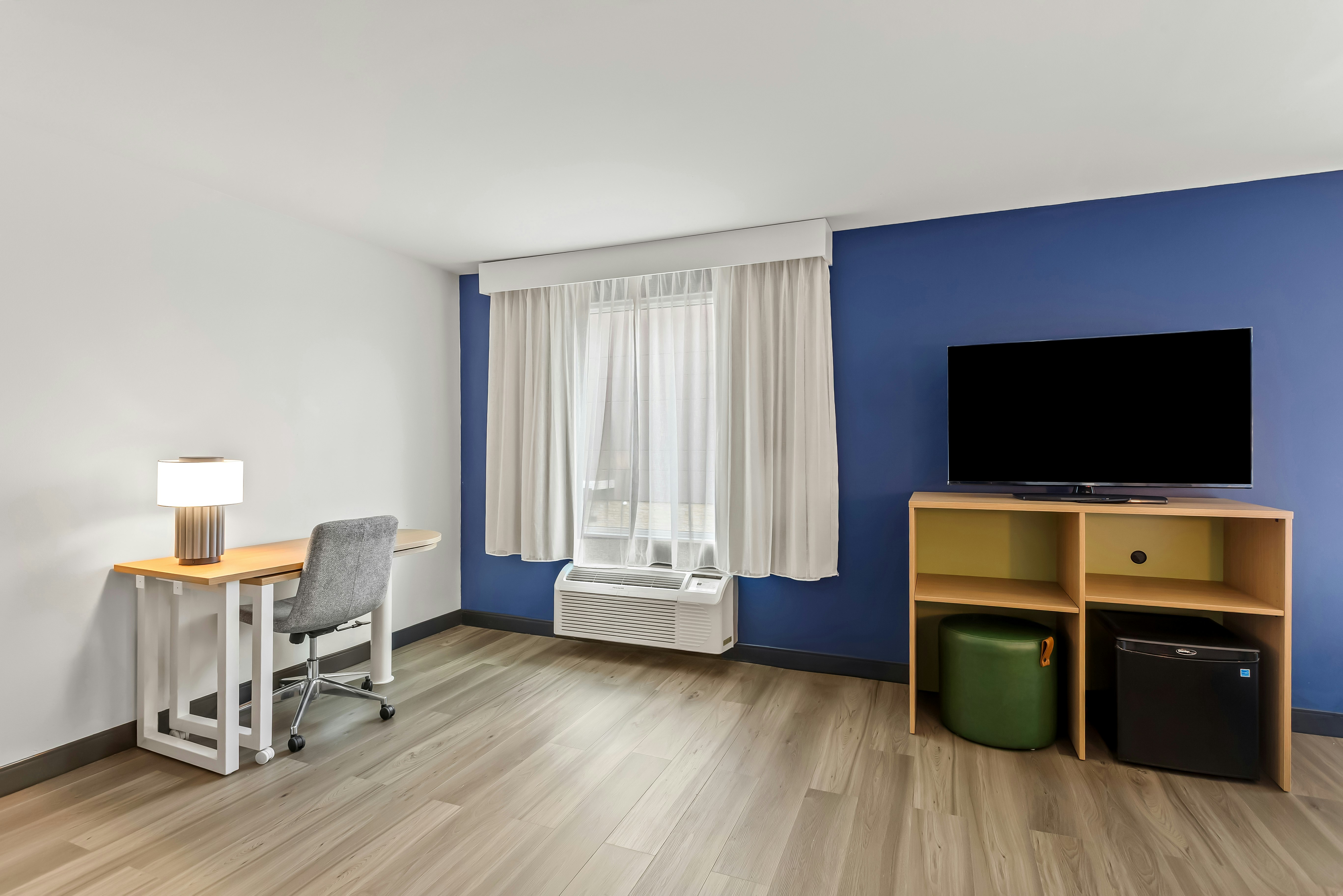 1 KING BED WITH SOFABED