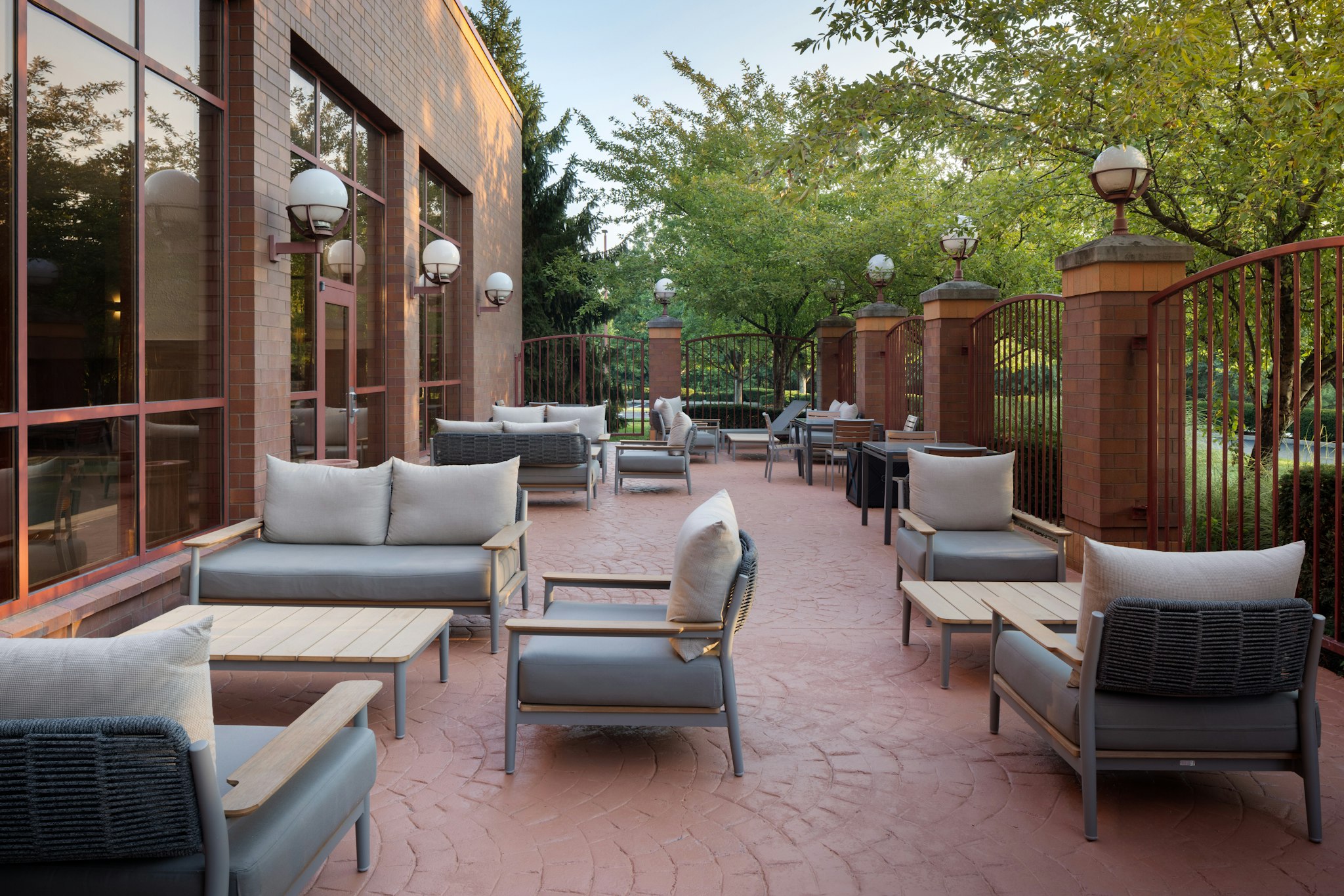Embassy Suites Lexington/UK Coldstream