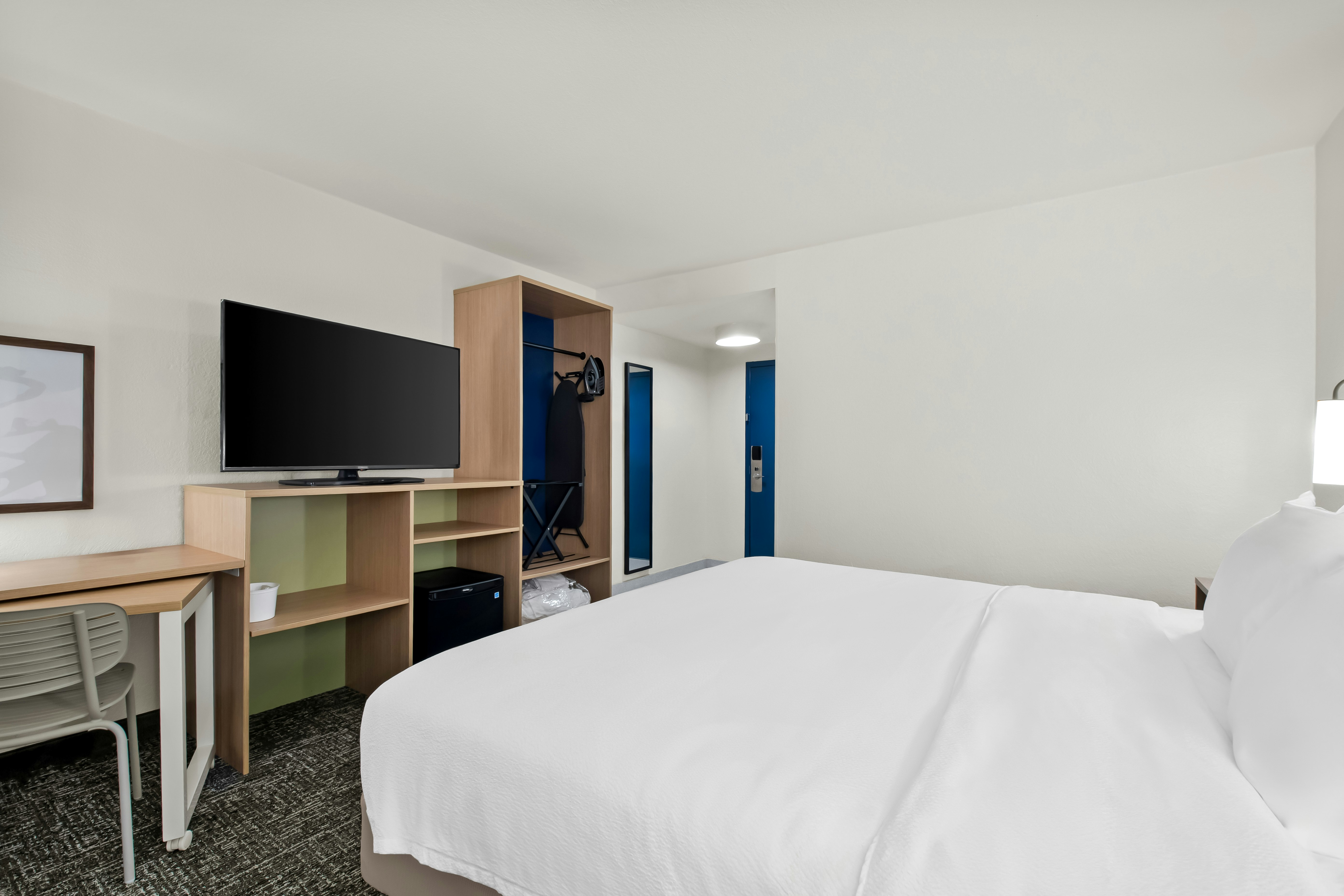 1 KING BED WITH SOFABED