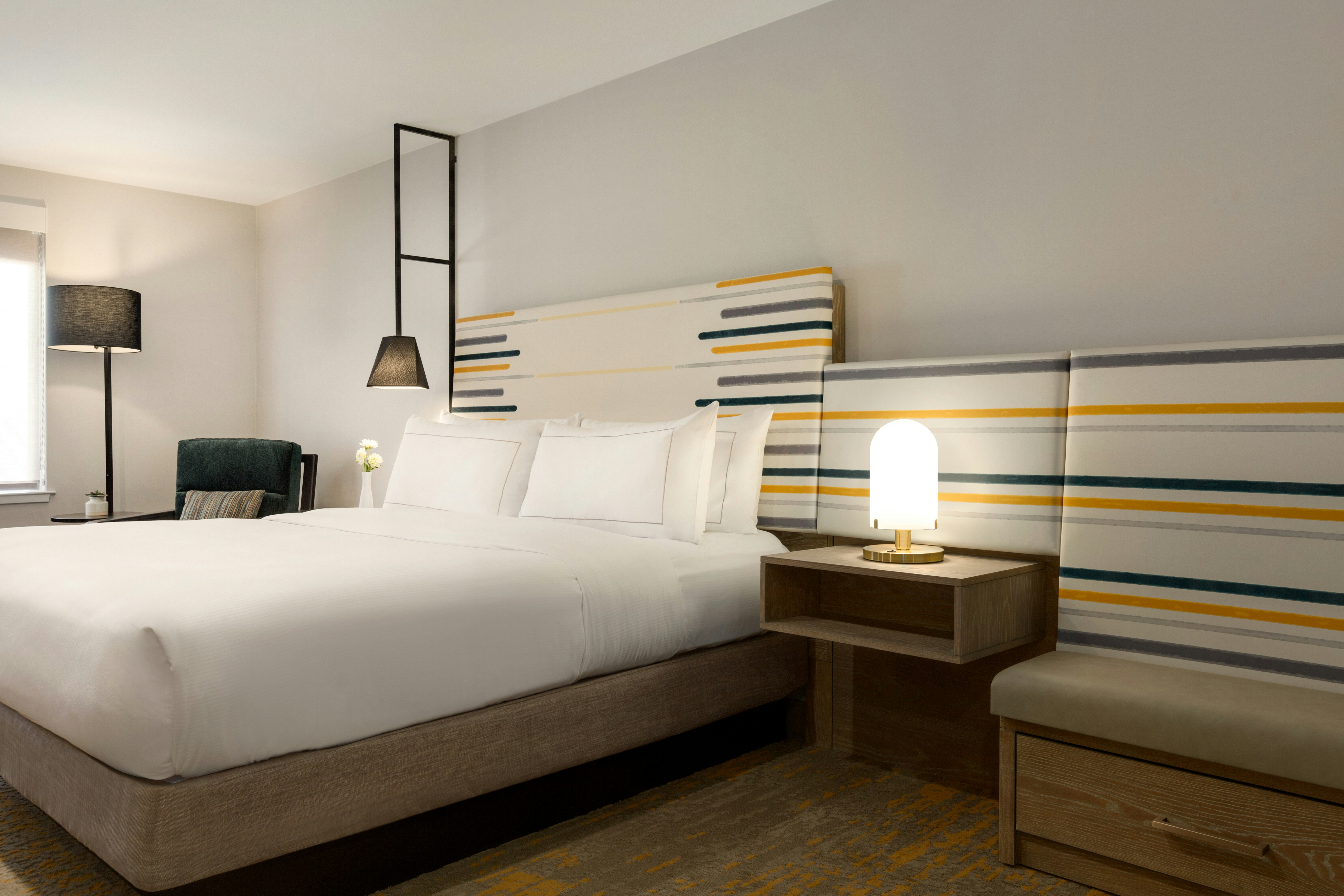 DoubleTree by Hilton Hotel Campbell – Pruneyard Plaza