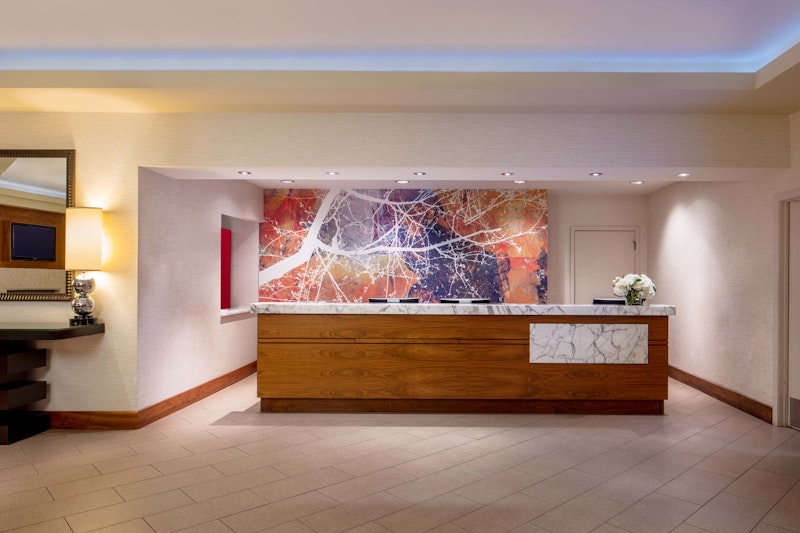 DoubleTree Suites by Hilton Minneapolis