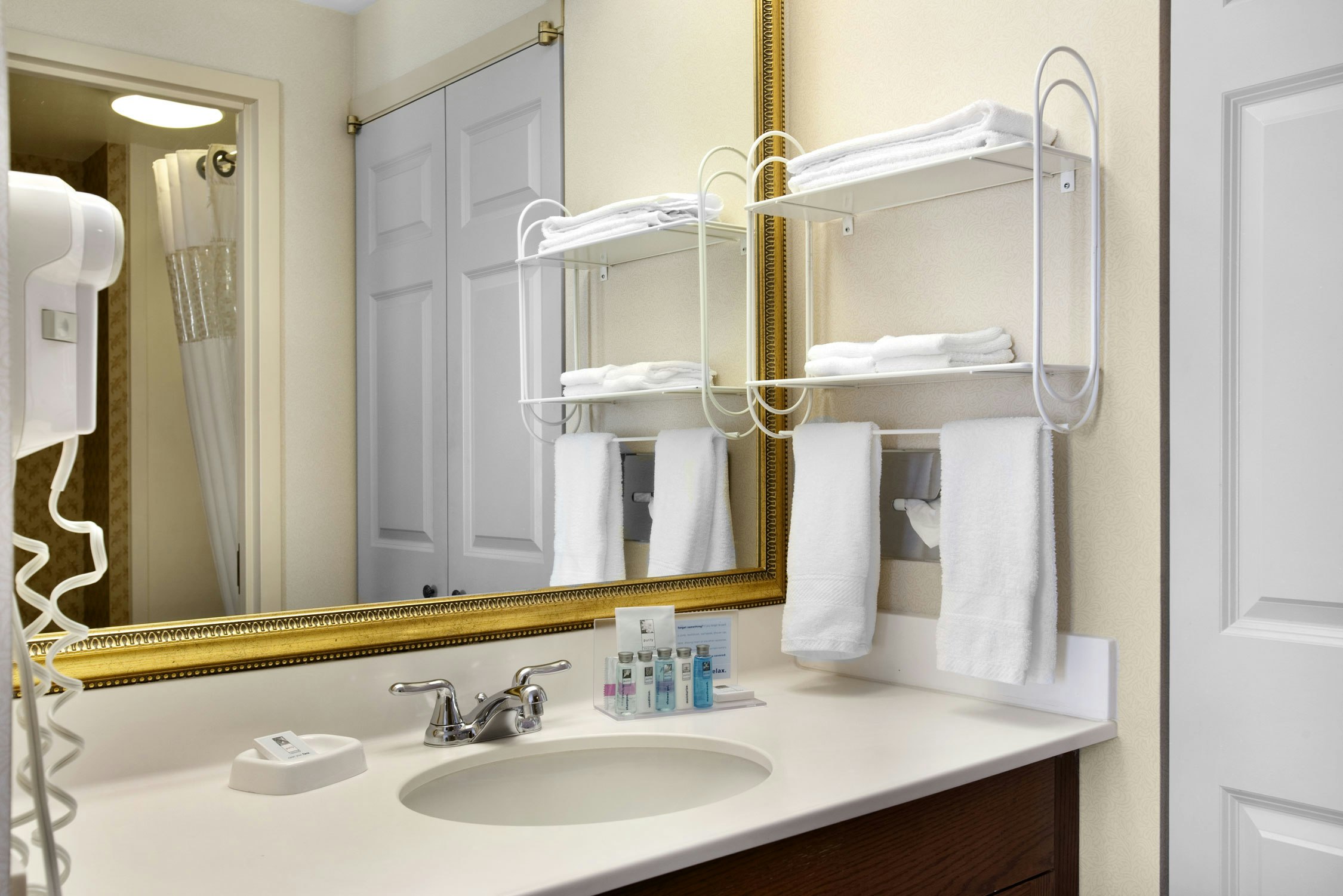Hampton Inn & Suites Providence/Warwick-Airport