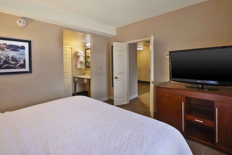 Hampton Inn & Suites Providence/Warwick-Airport