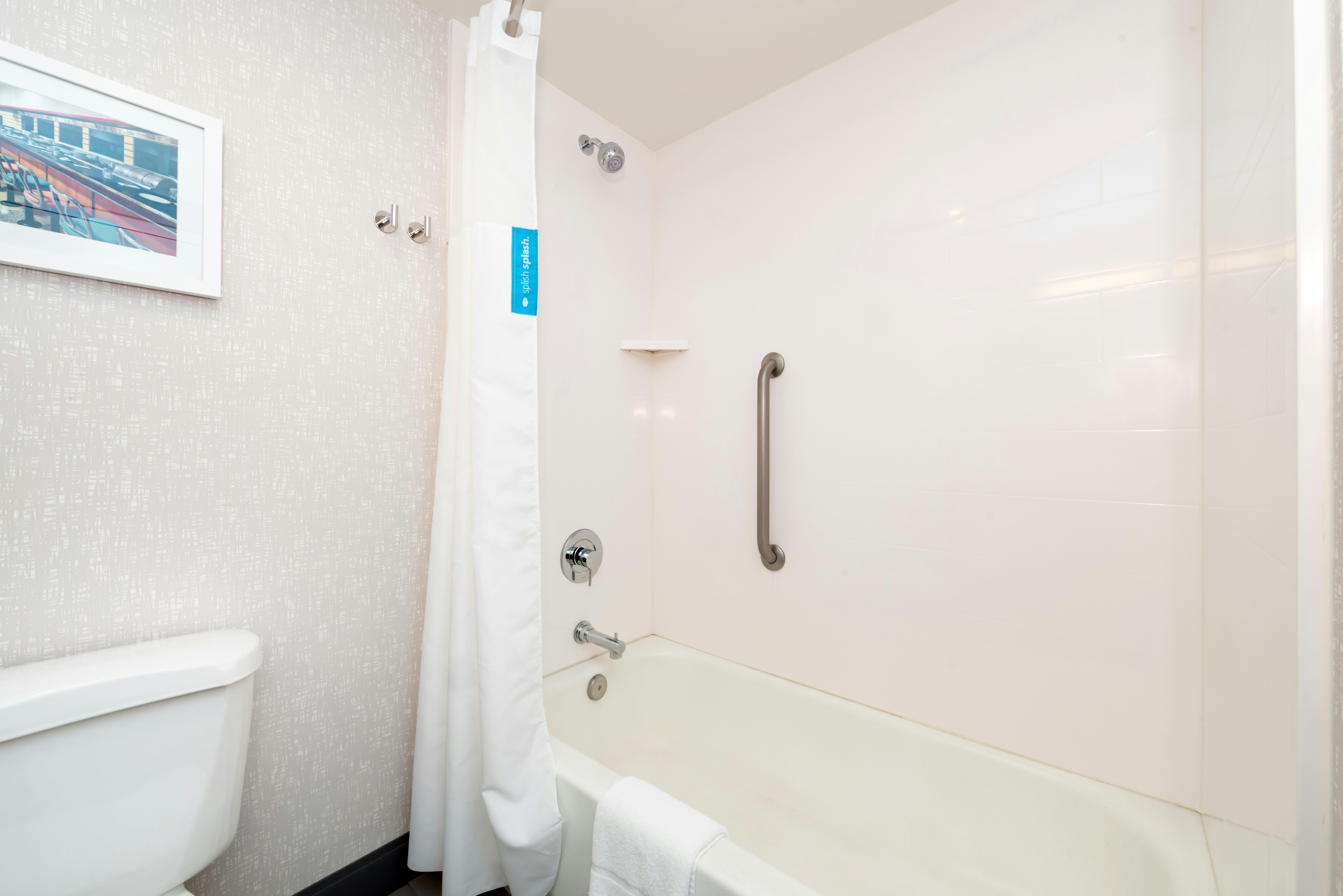 KING STANDARD W/SHOWER