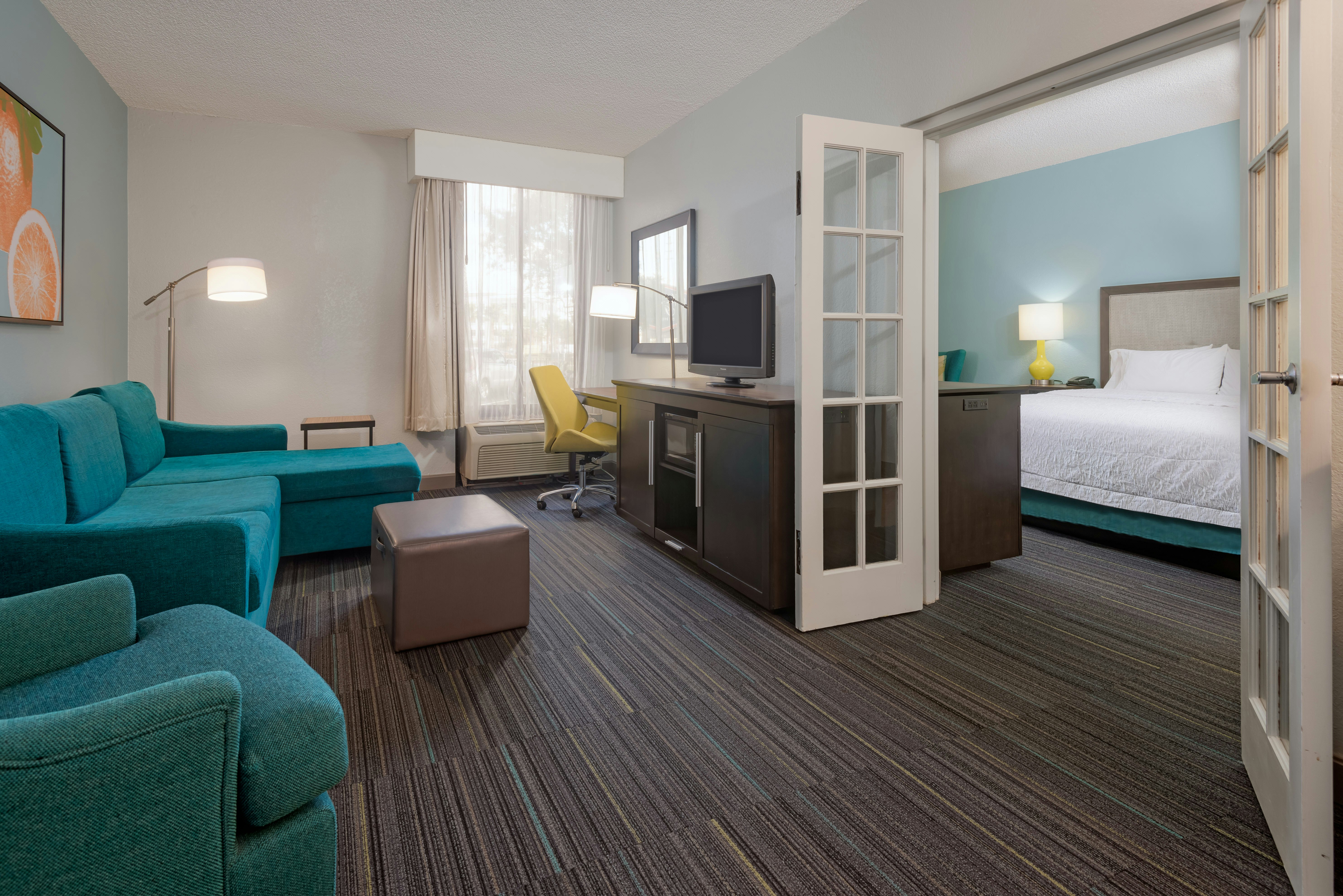 1 KING 1BDRM SUITE NONSMOK