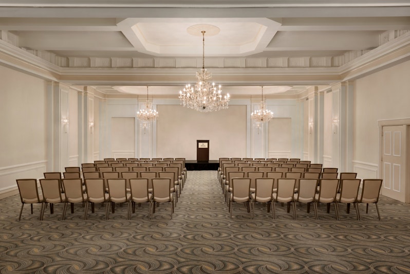 Hilton Orrington/Evanston