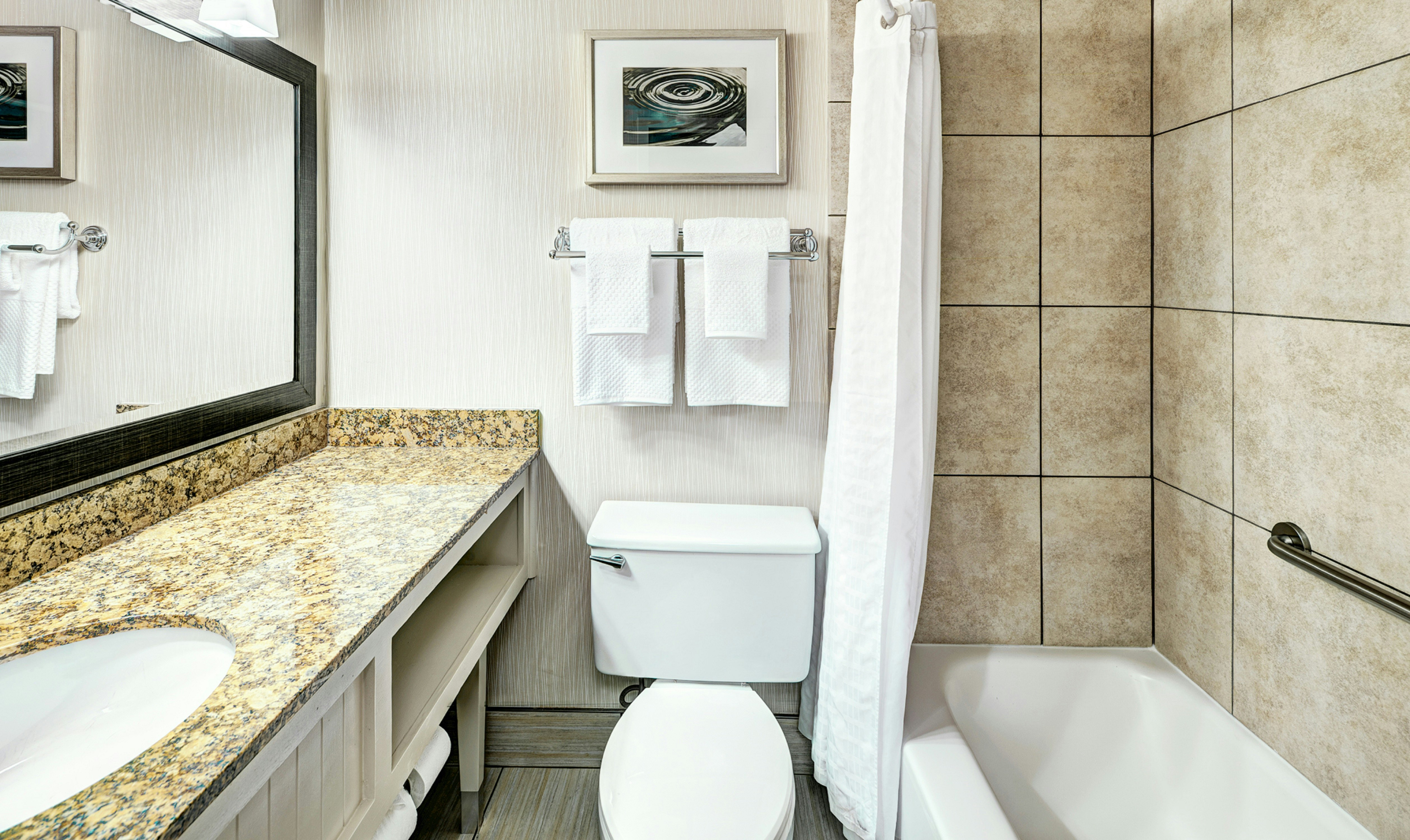 DoubleTree by Hilton Hotel Milwaukee Downtown