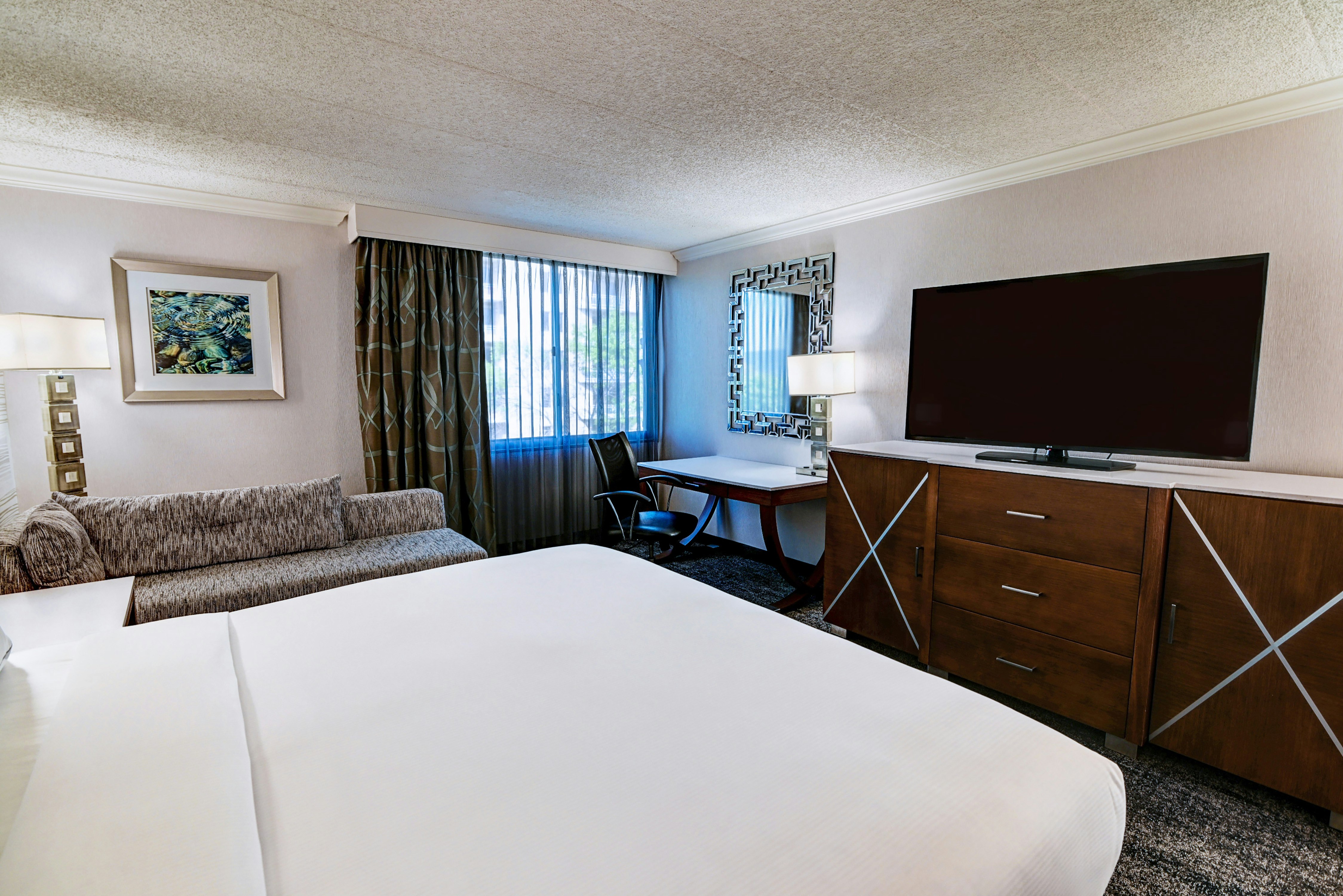 DoubleTree by Hilton Madison Downtown