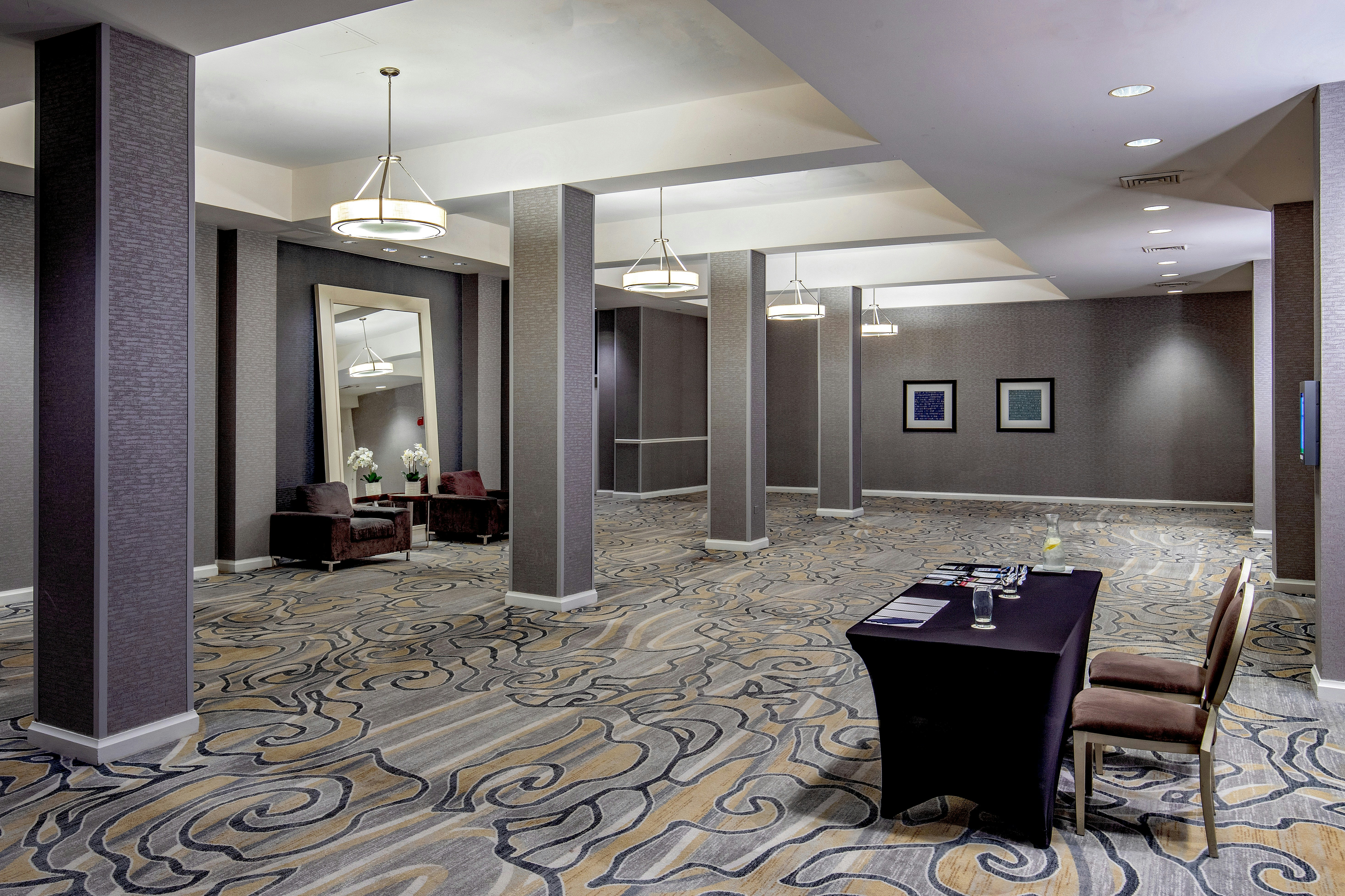DoubleTree by Hilton Chicago – North Shore Conference Center