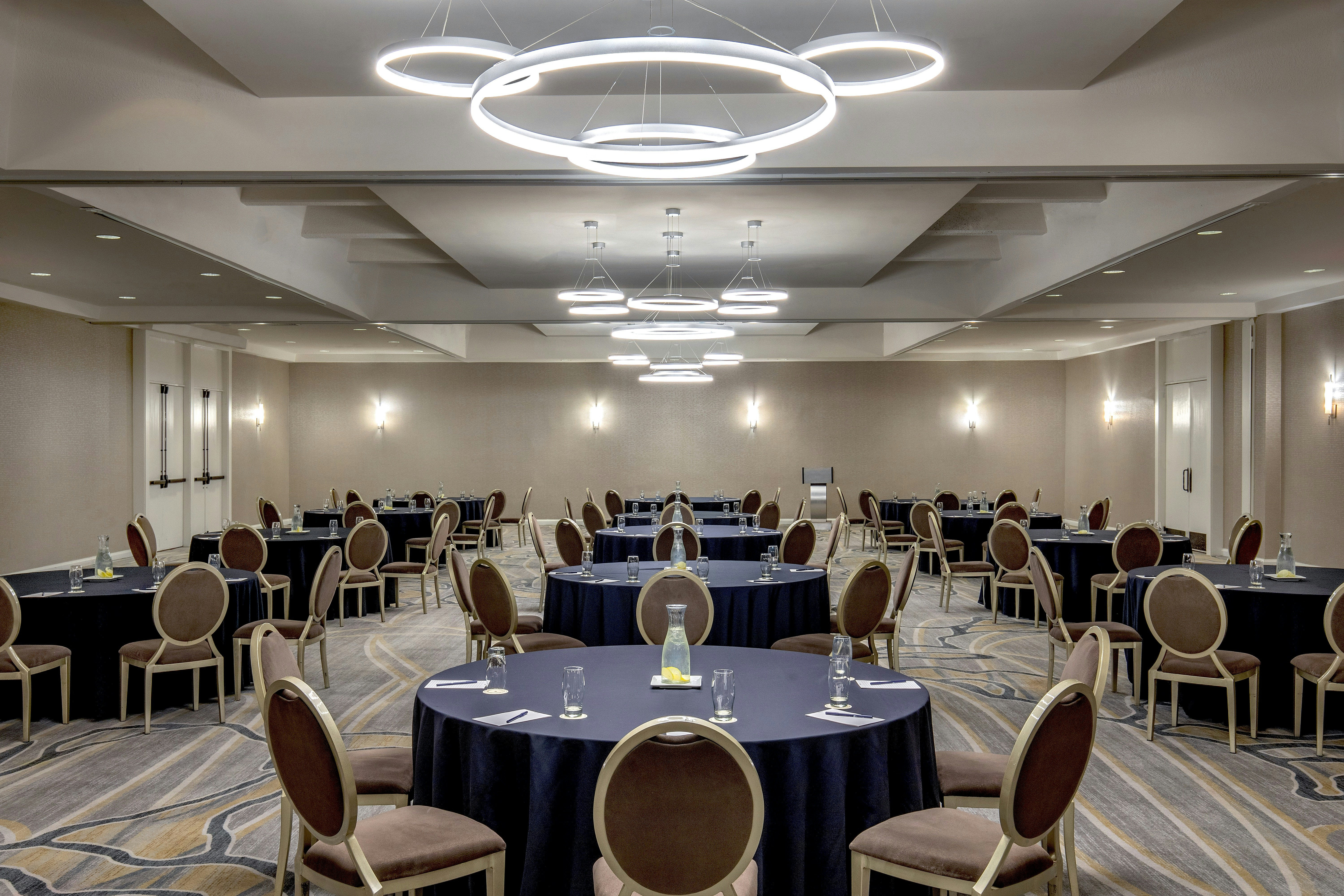 DoubleTree by Hilton Chicago – North Shore Conference Center