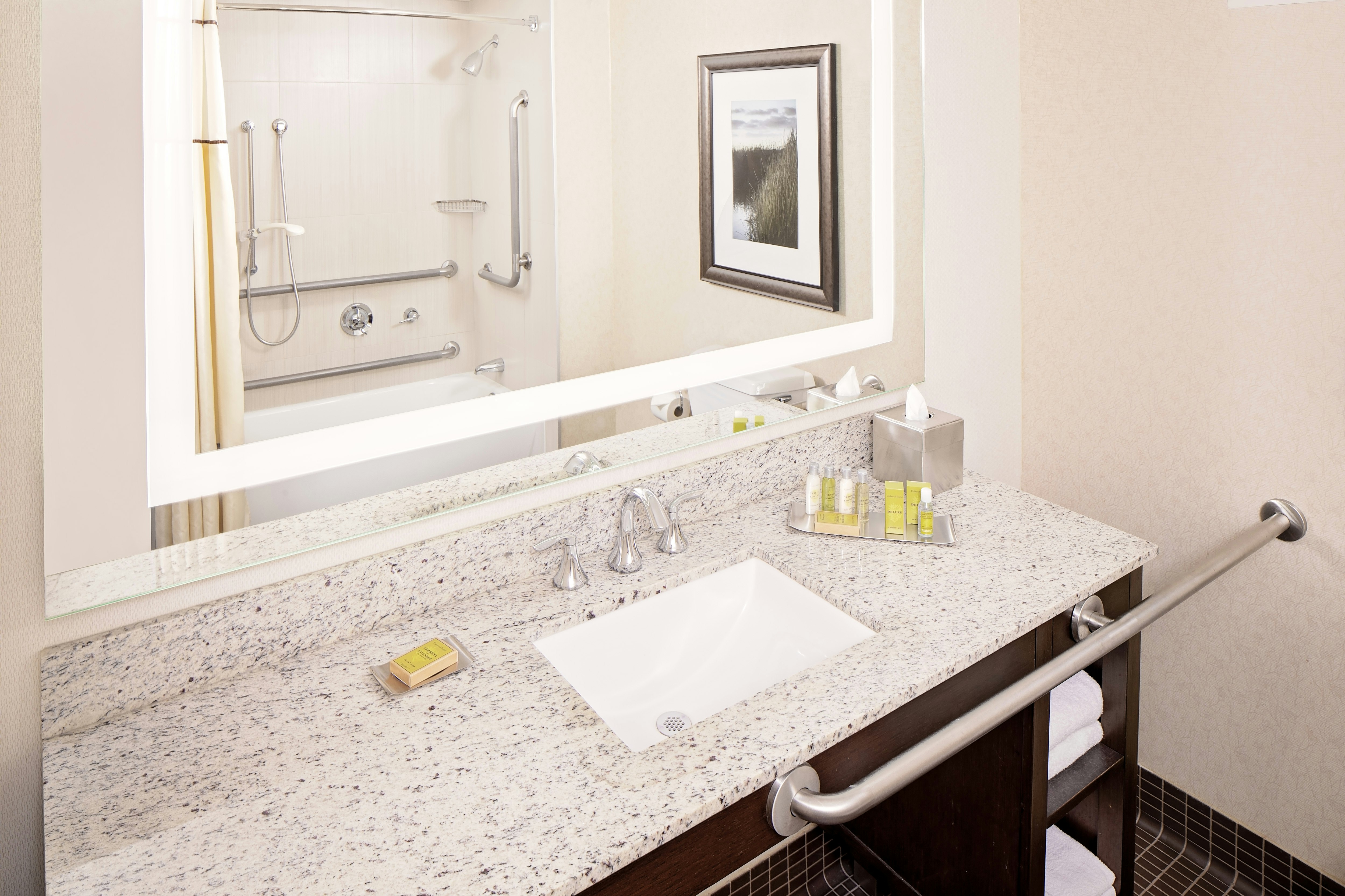 DoubleTree by Hilton Boston Bayside