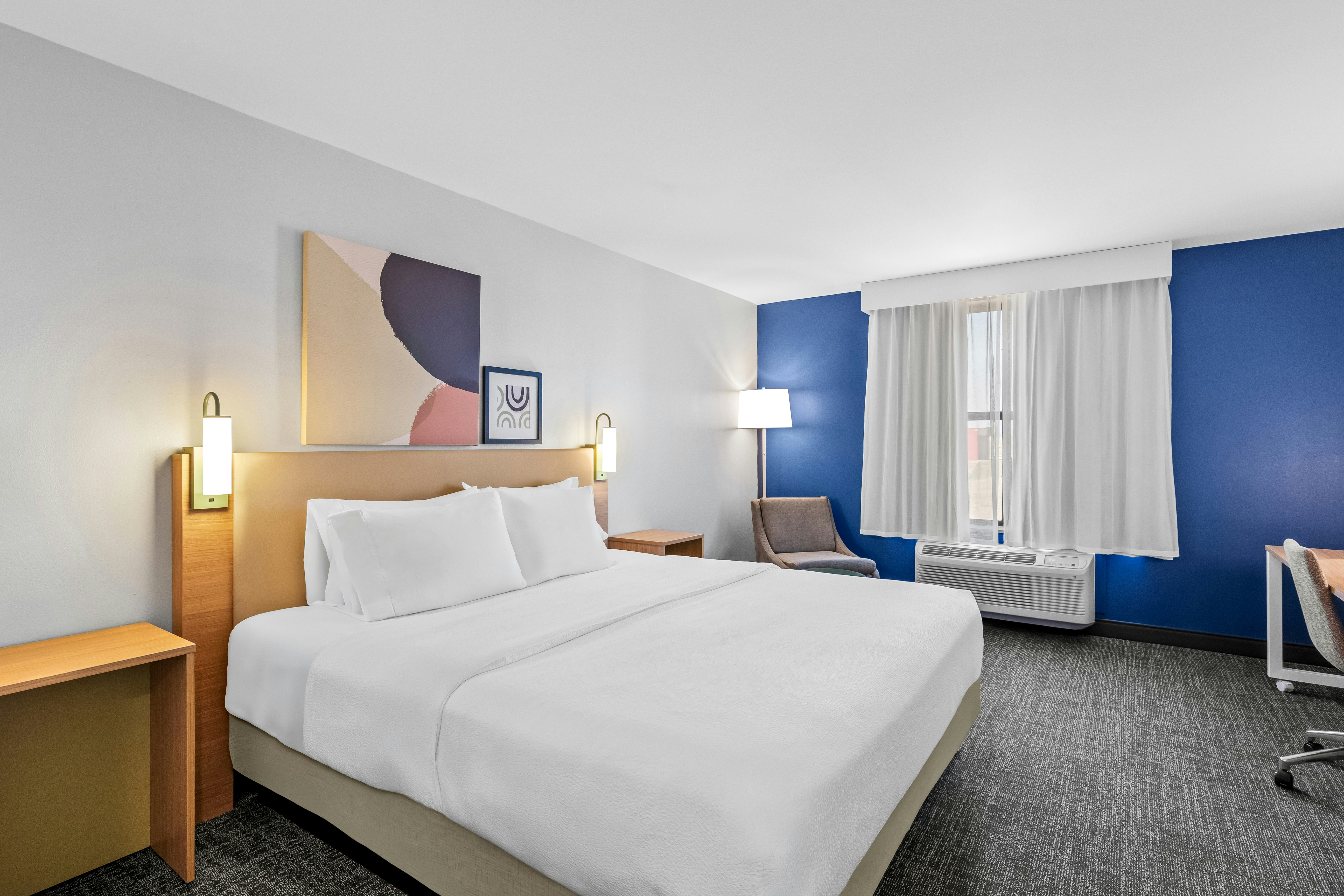 Spark by Hilton Shawnee