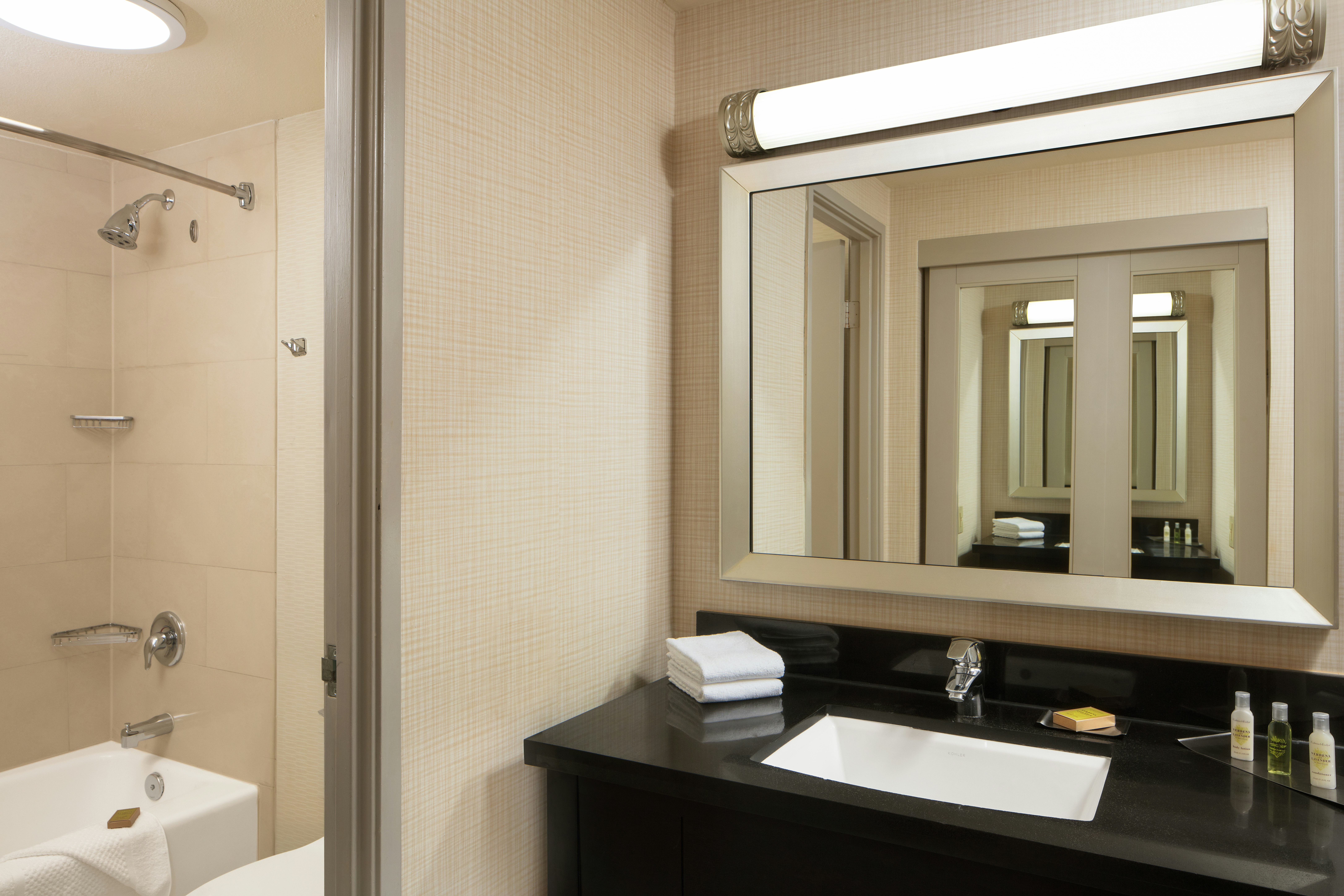 DoubleTree by Hilton Hotel San Diego – Hotel Circle
