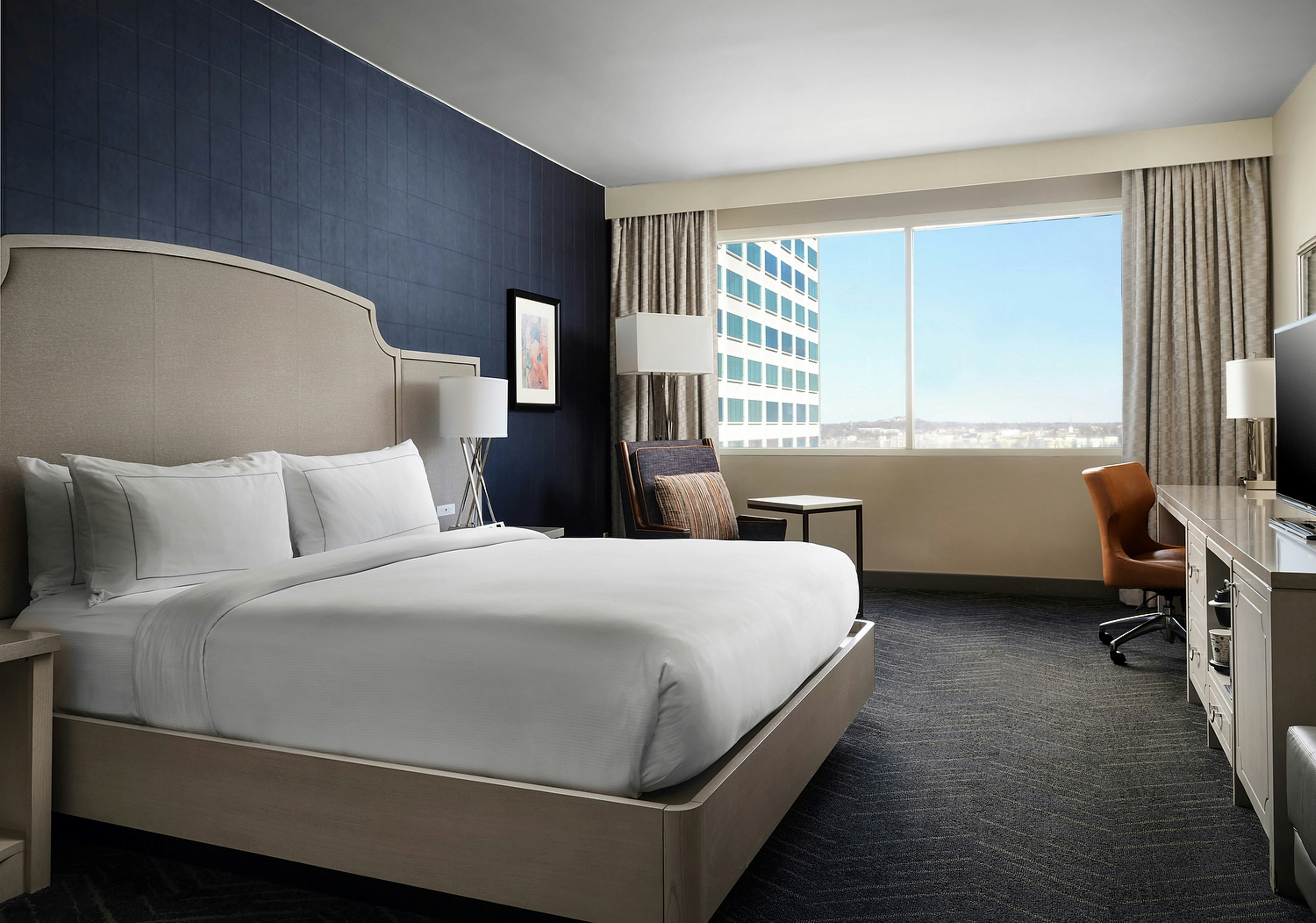 1 KING BED