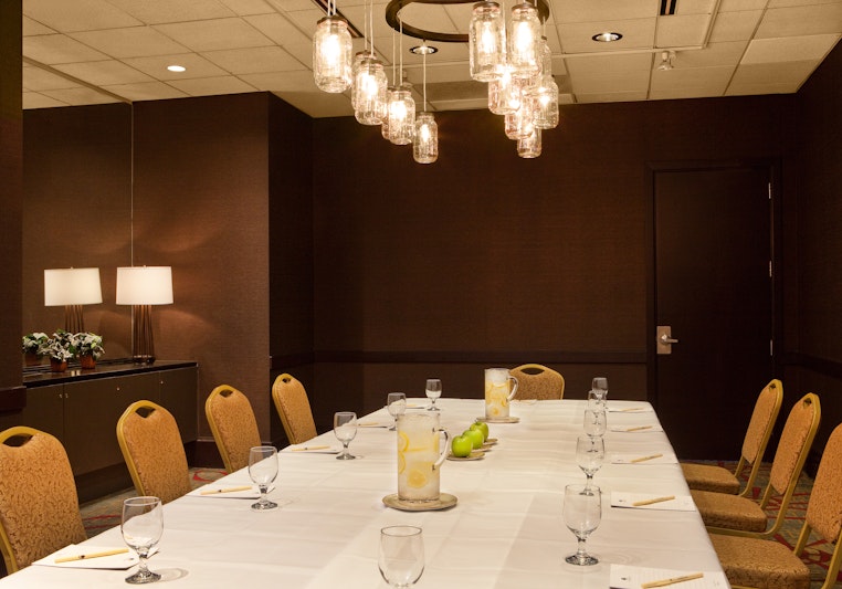 DoubleTree by Hilton Hotel Nashville Downtown