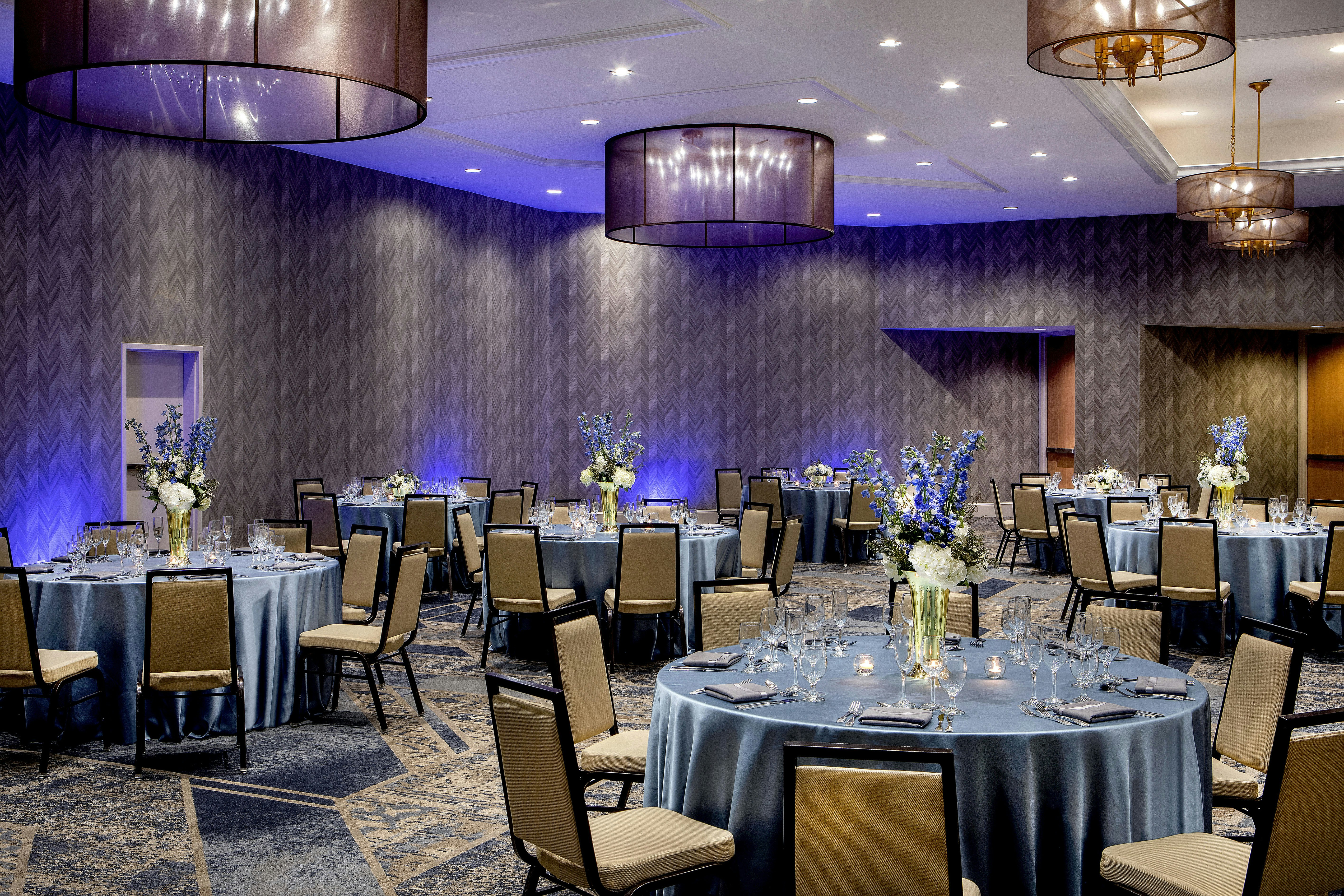DoubleTree by Hilton Hotel Nashville Downtown