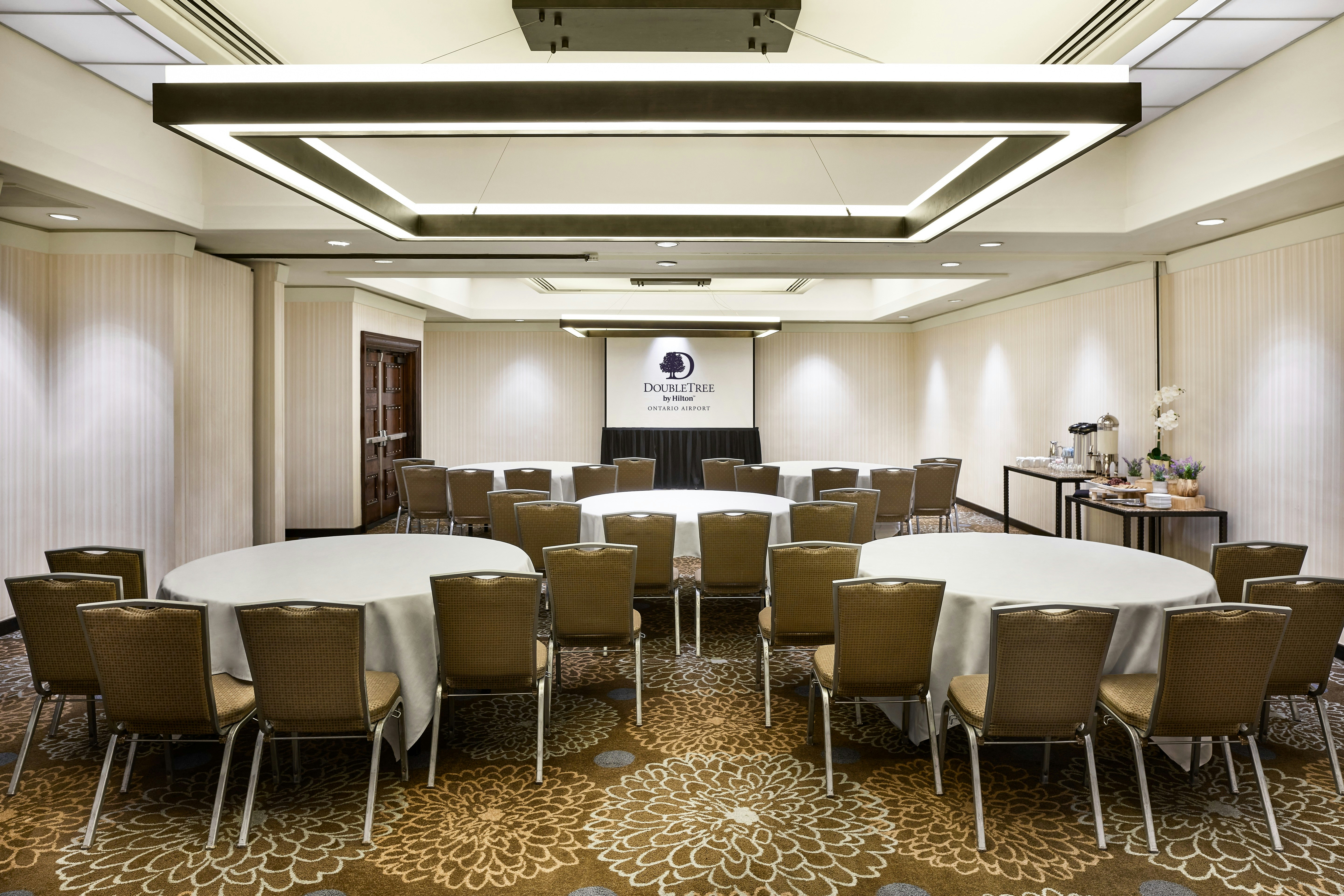 DoubleTree by Hilton Ontario Airport