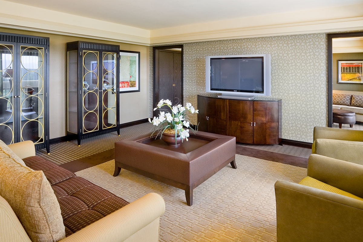 1 KING PRESIDENTIAL SUITE