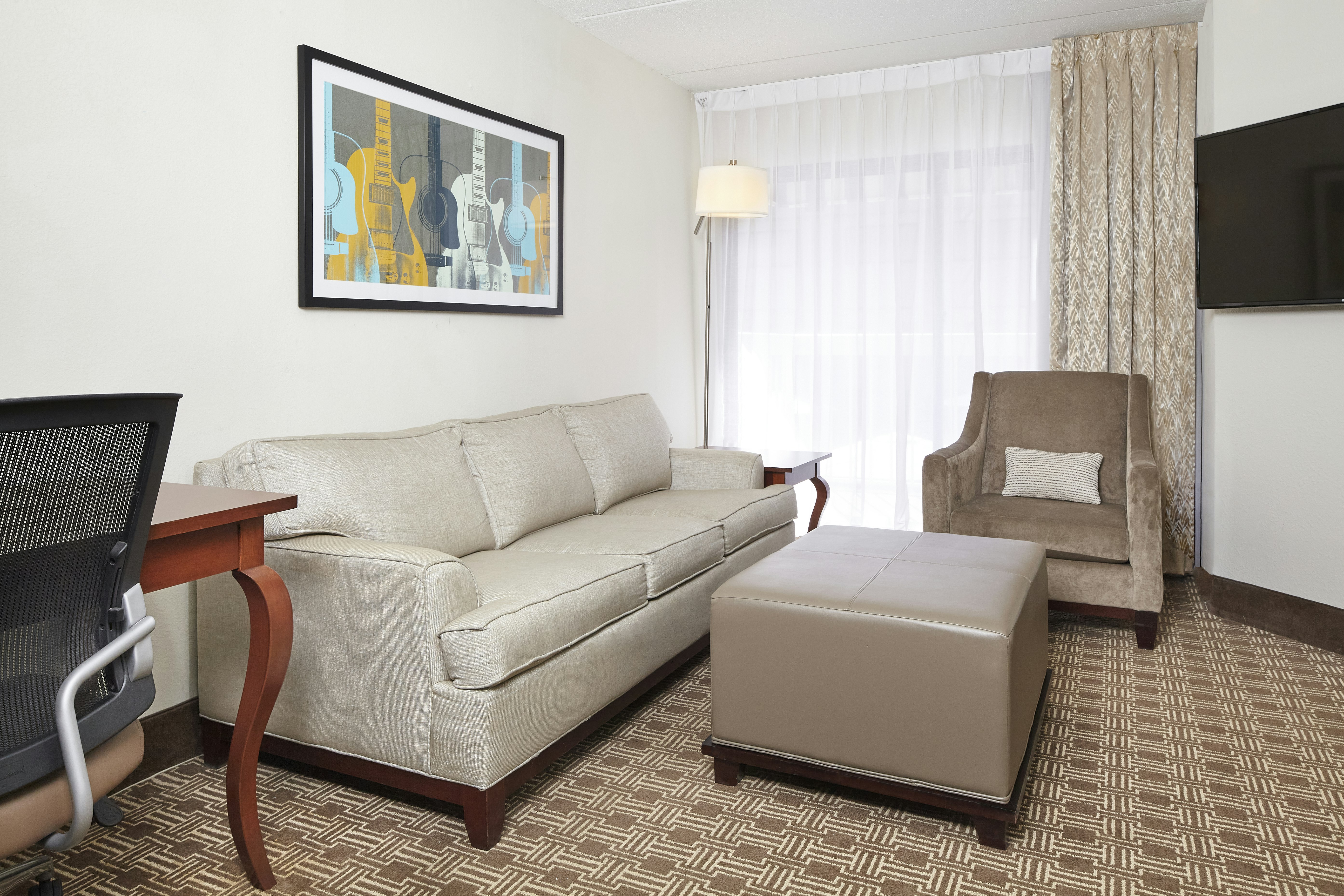 DoubleTree Suites by Hilton Hotel Nashville Airport