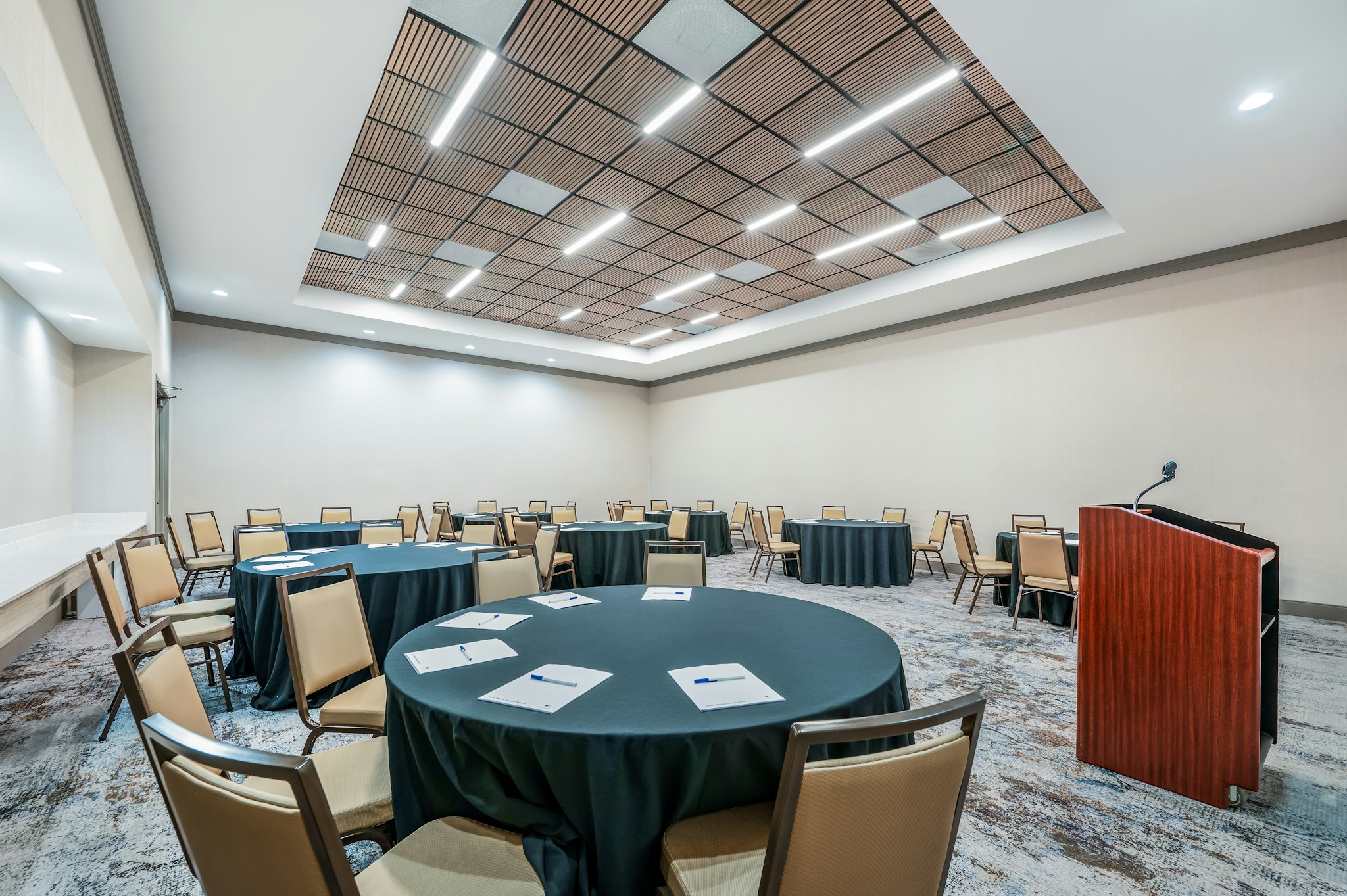 DoubleTree Suites by Hilton Hotel Raleigh - Durham