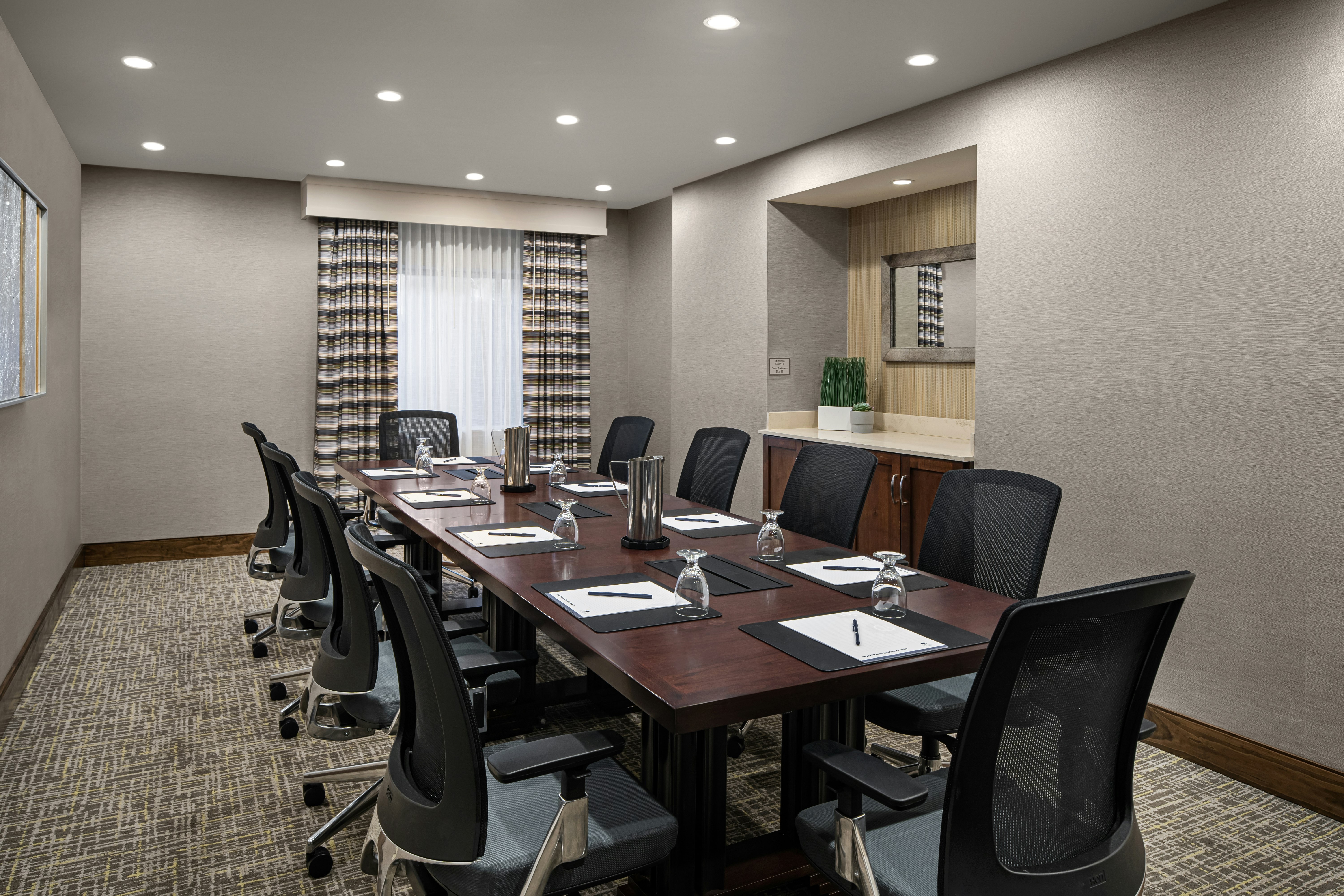 DoubleTree Suites by Hilton Hotel Charlotte-Southpark