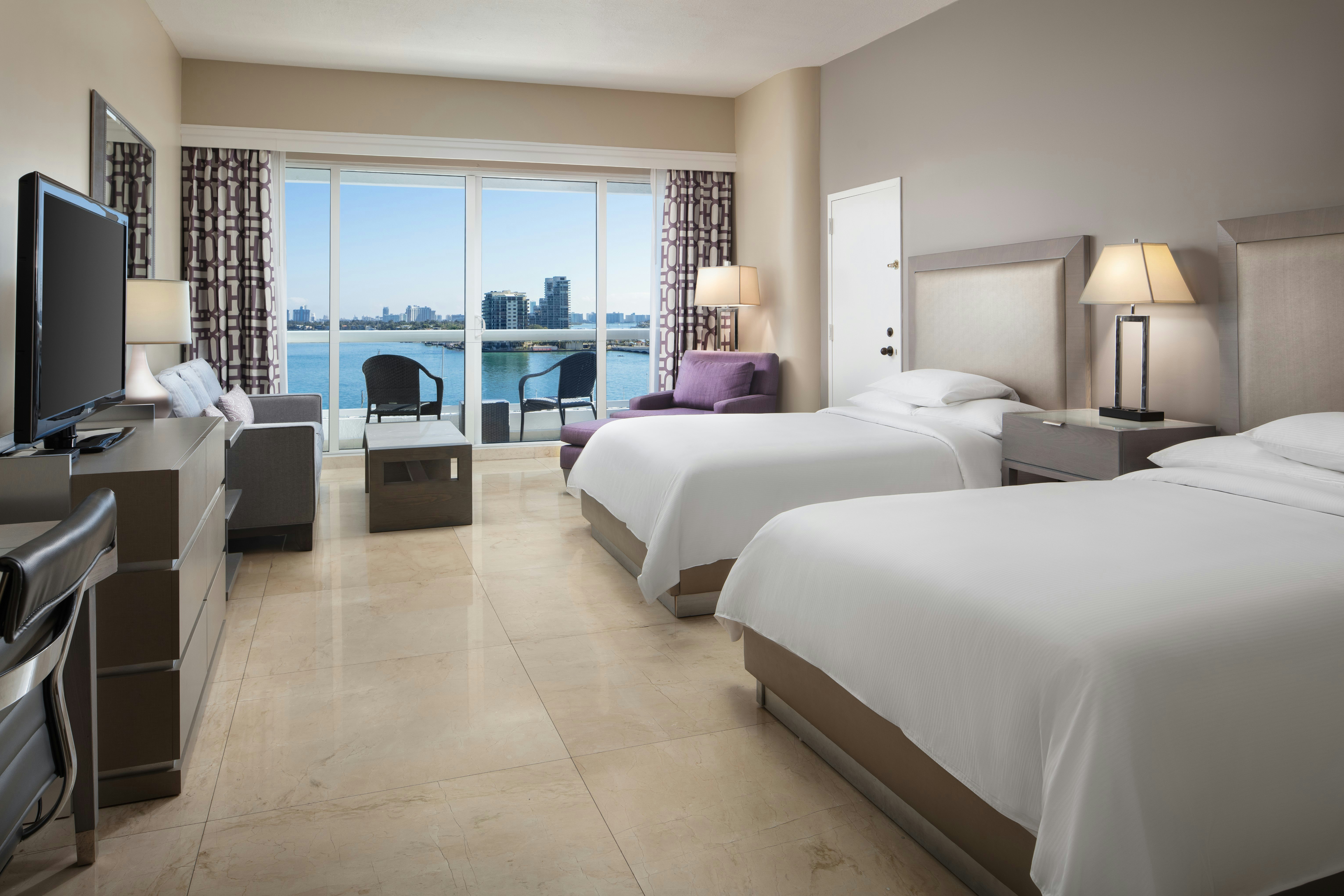 DoubleTree by Hilton Grand Hotel Biscayne Bay