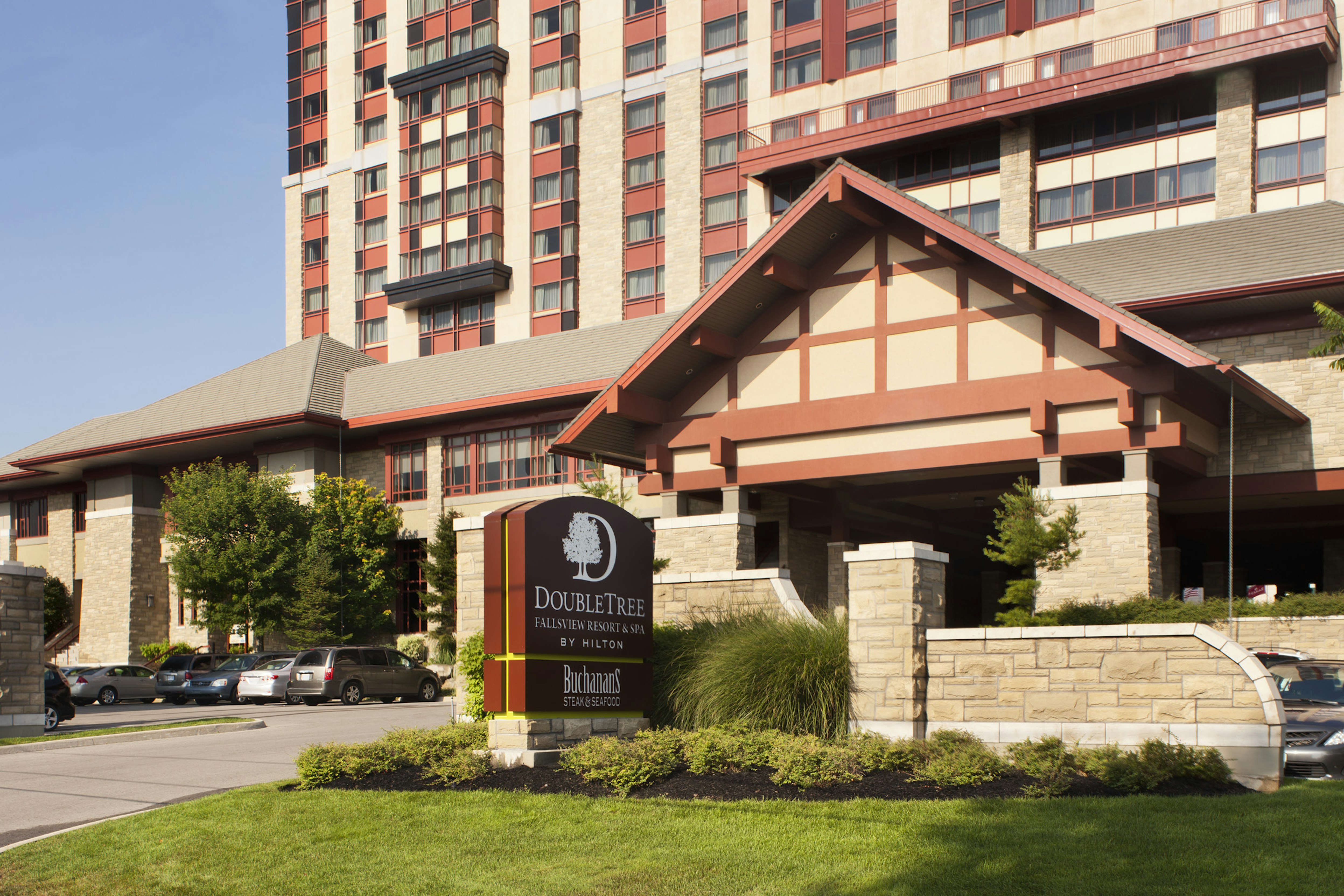 DoubleTree Fallsview Resort & Spa by Hilton - Niagara Falls